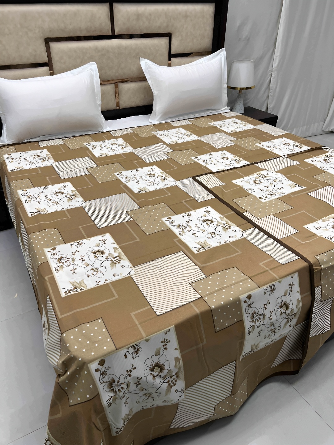 Pure Decor Brown & White Geometric Printed 300 TC Pure Cotton Super King Duvet Cover
Pure Decor Brown & White Geometric Printed 300 TC Pure Cotton Super King Duvet Cover