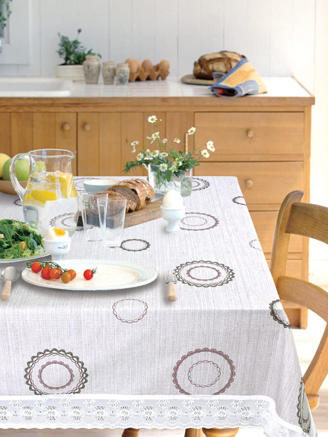 Freelance White & Brown Printed Waterproof Crack Resistant Oval 4-Seater Table Cover
Freelance White & Brown Printed Waterproof Crack Resistant Oval 4-Seater Table Cover