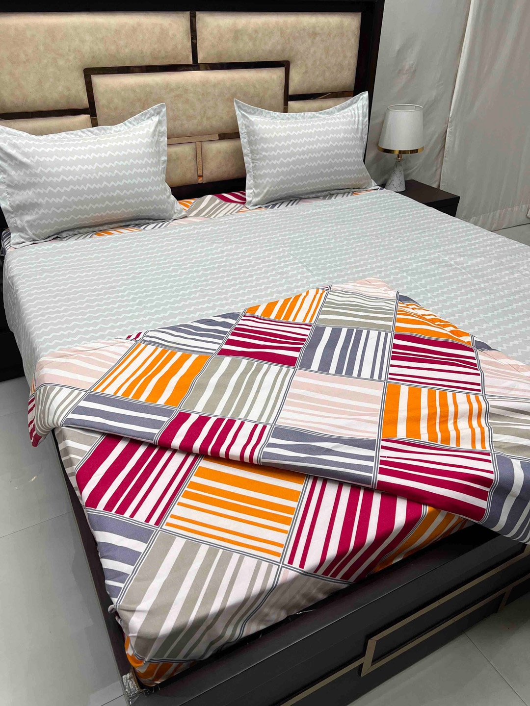 Pure Decor White 4 Pieces Cotton King Comforter & Double Bedsheet With Pillow Covers
Pure Decor White 4 Pieces Cotton King Comforter & Double Bedsheet With Pillow Covers