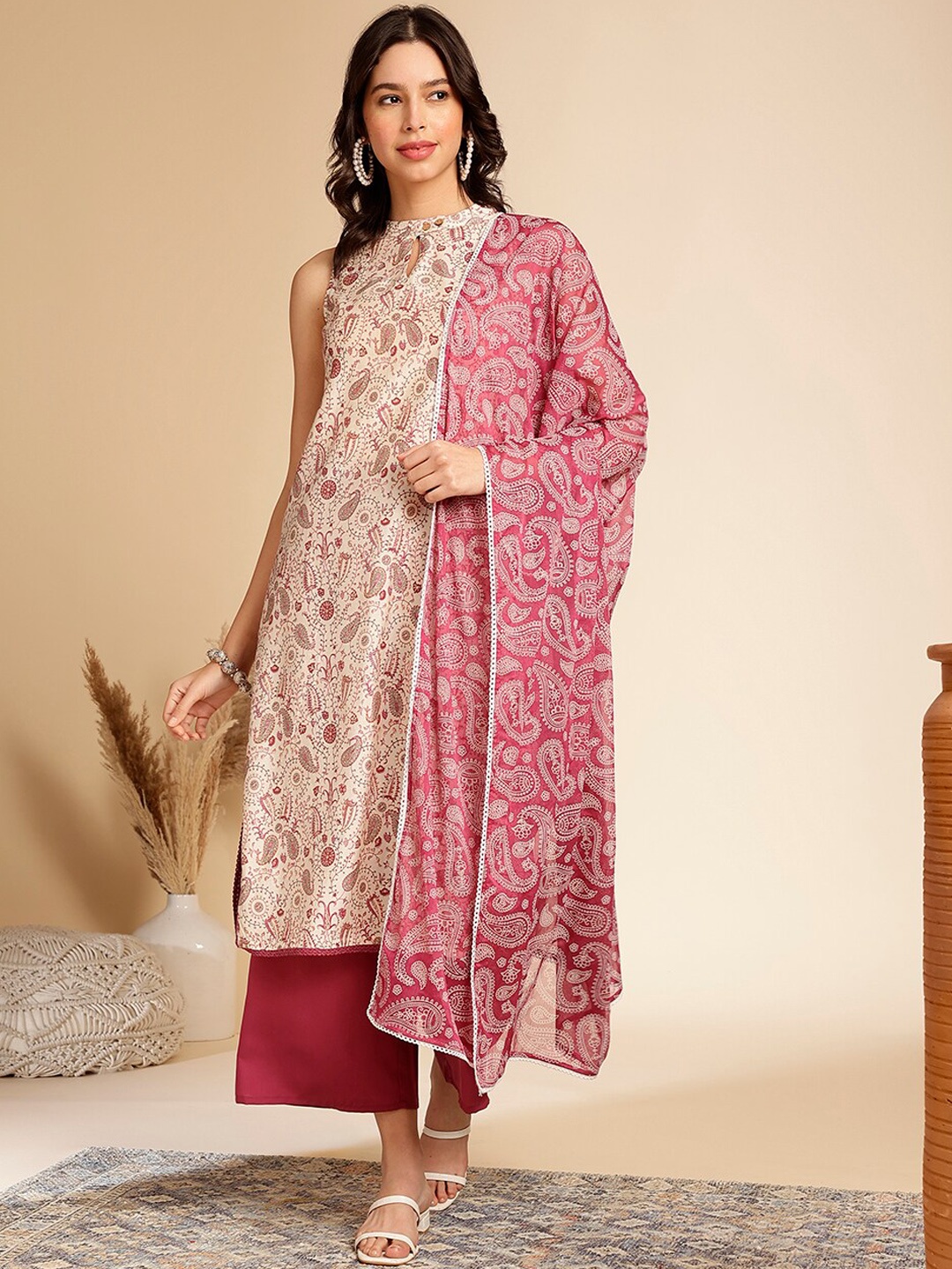 Anouk Paisley Printed Keyhole Neck Sleeveless Straight Kurta With Palazzos & Dupatta, Magenta
Anouk Paisley Printed Keyhole Neck Sleeveless Straight Kurta With Palazzos & Dupatta, Magenta