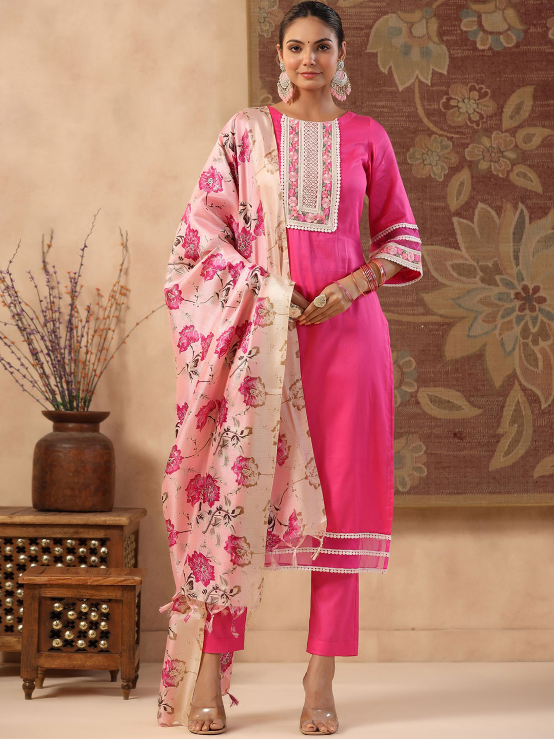 GILLORI Floral Yoke Design Regular Cotton Thread Work Kurta with Trousers & Dupatta, Pink
GILLORI Floral Yoke Design Regular Cotton Thread Work Kurta with Trousers & Dupatta, Pink