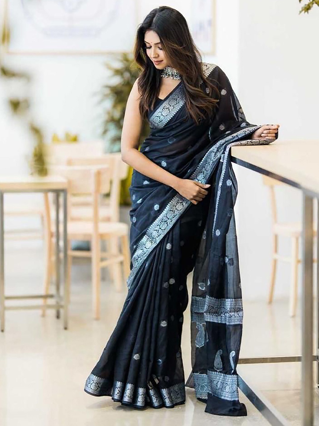 Anjaneya Sarees Woven Design Floral Zari Designer Silk Cotton Chanderi Saree, Navy blue
Anjaneya Sarees Woven Design Floral Zari Designer Silk Cotton Chanderi Saree, Navy blue