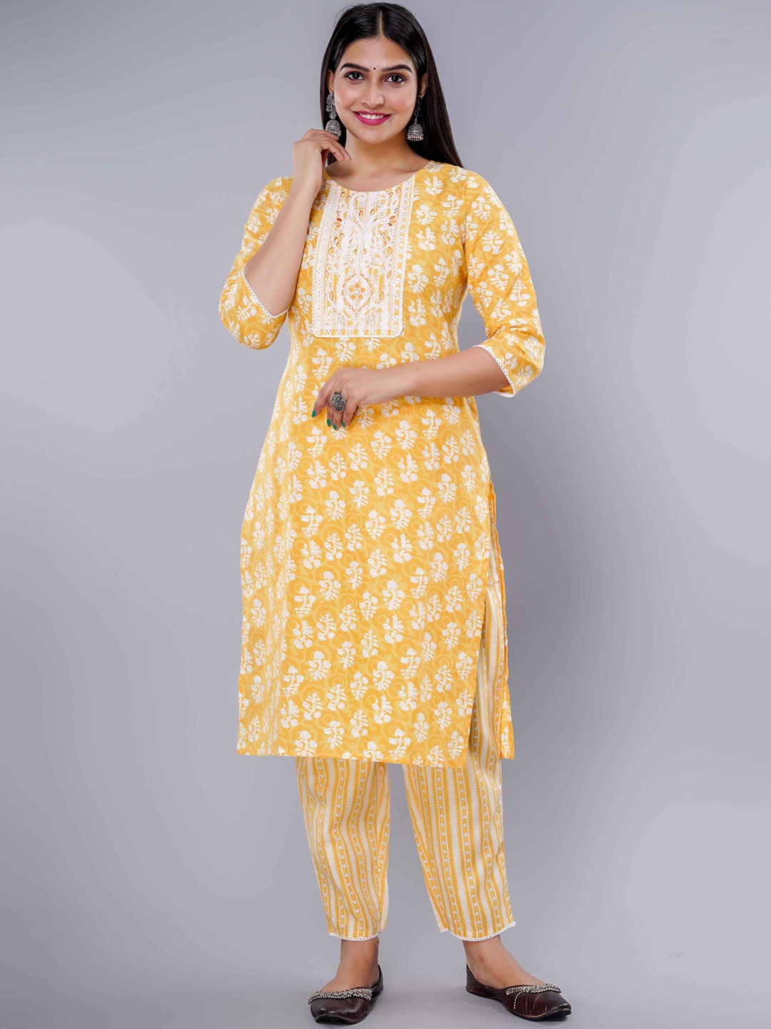 IkDaiya Floral Printed Thread Work Pure Cotton Kurta With Trousers & Dupatta, Yellow
IkDaiya Floral Printed Thread Work Pure Cotton Kurta With Trousers & Dupatta, Yellow