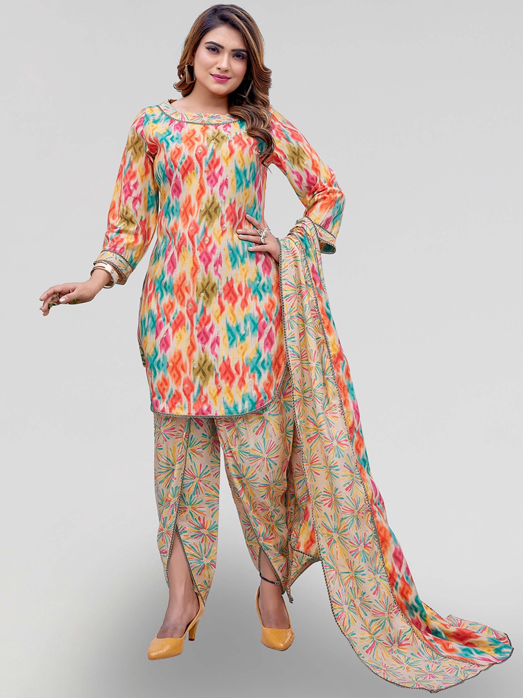PYARI - A style for every story Floral Printed Kurta With Dhoti Pants & Dupatta, Red
PYARI - A style for every story Floral Printed Kurta With Dhoti Pants & Dupatta, Red