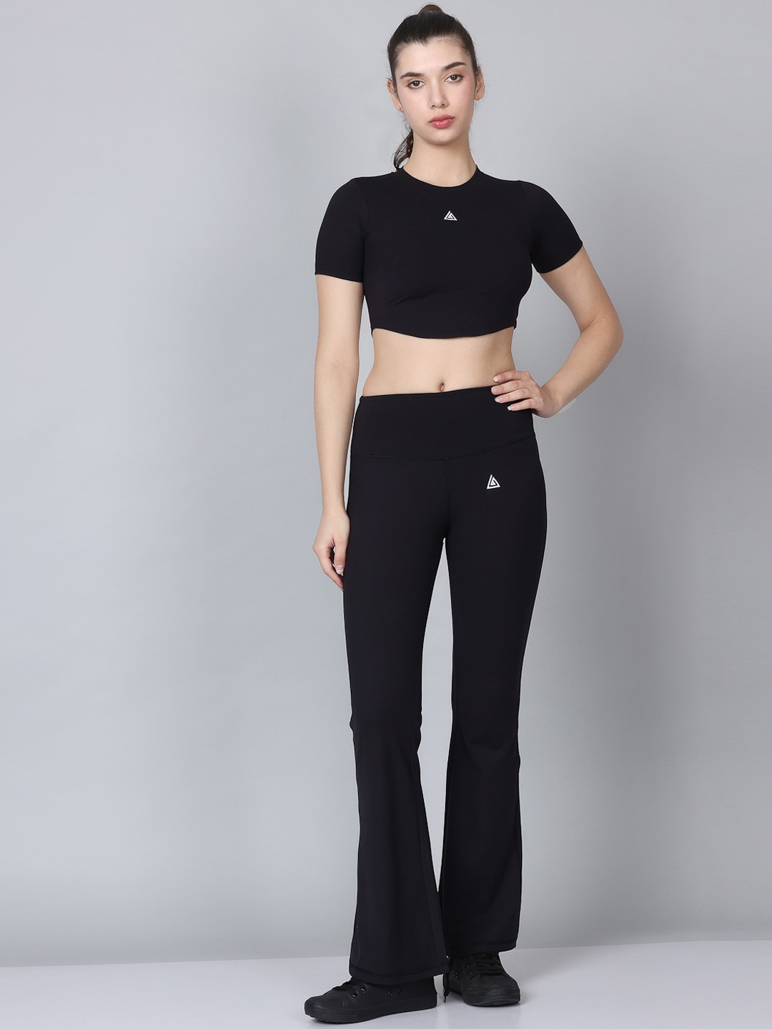 Aesthetic Bodies Round Neck Moisture-Wicking Gym Top & Mid-Rise Track Pants, Black
Aesthetic Bodies Round Neck Moisture-Wicking Gym Top & Mid-Rise Track Pants, Black