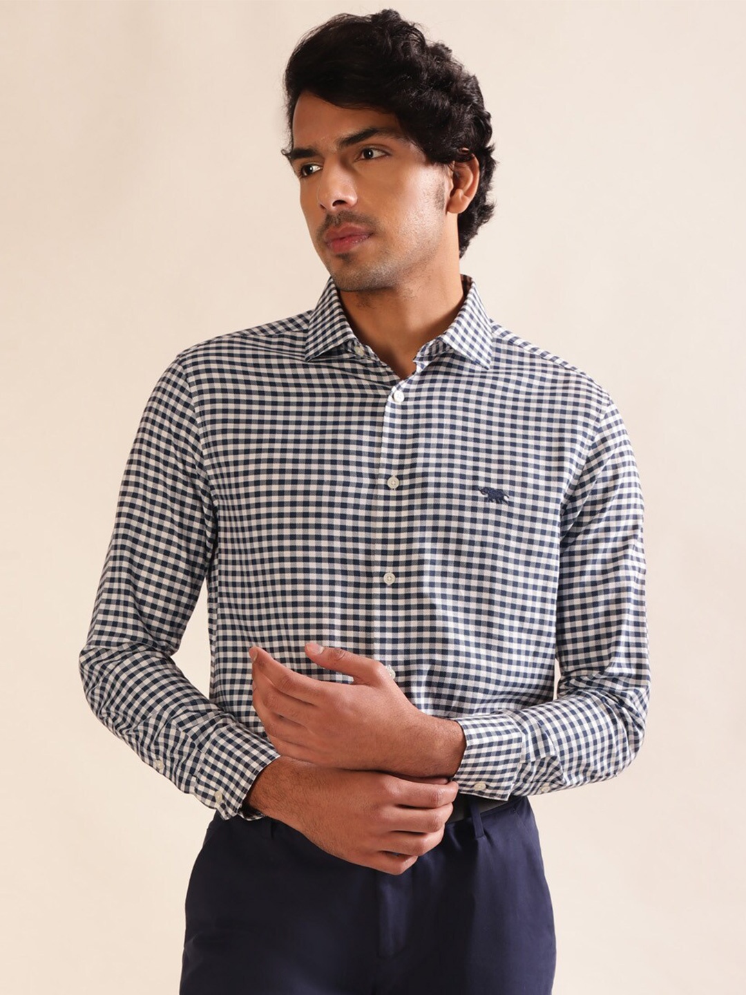 Andamen Premium Gingham Checked Cutaway Collar Cotton Dobby Casual Shirt, Navy blue
Andamen Premium Gingham Checked Cutaway Collar Cotton Dobby Casual Shirt, Navy blue