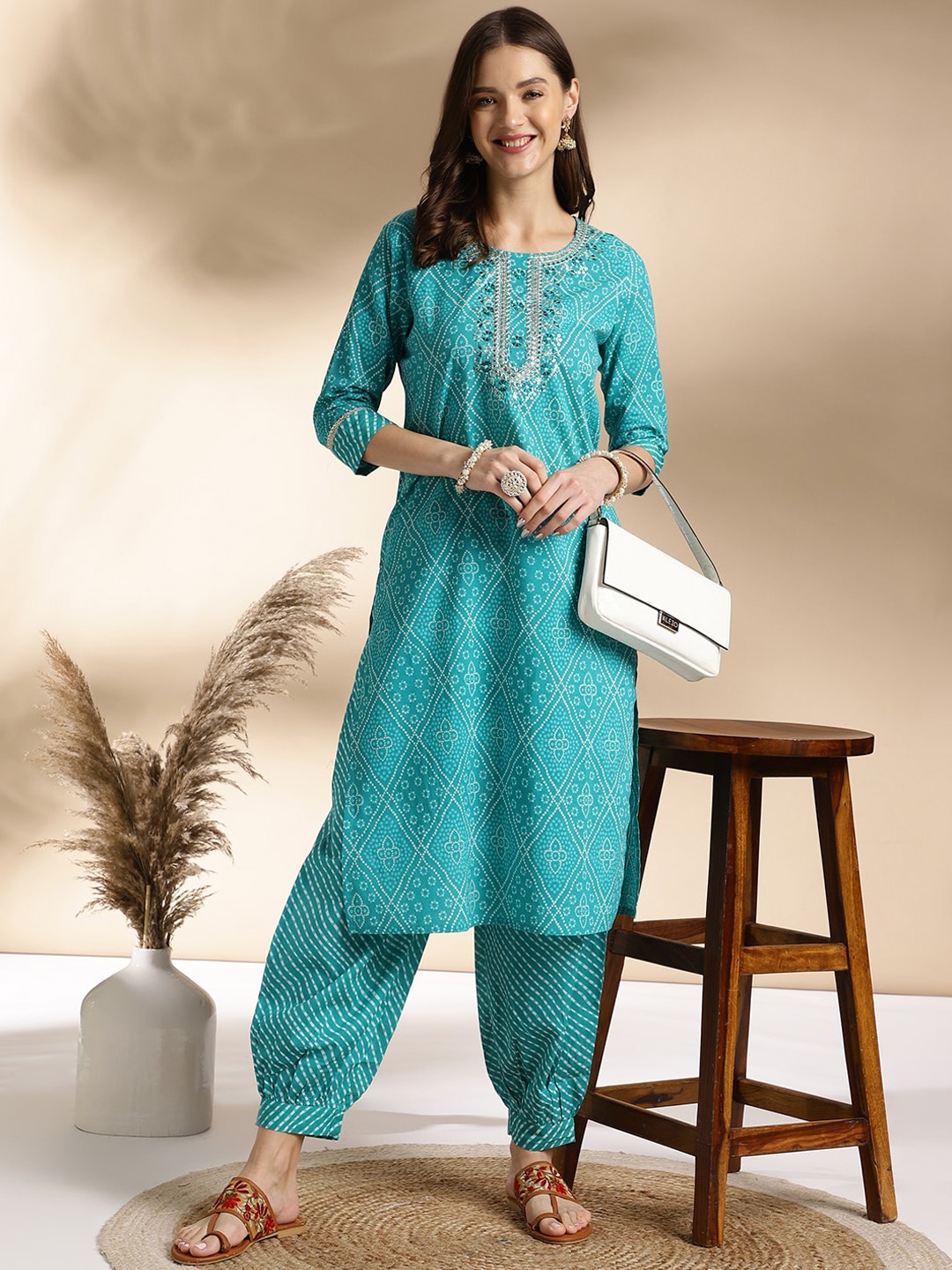Anouk Ethnic Motifs Embroidered Round Neck Pure Cotton Straight Kurta with Salwar, Turquoise blue
Anouk Ethnic Motifs Embroidered Round Neck Pure Cotton Straight Kurta with Salwar, Turquoise blue