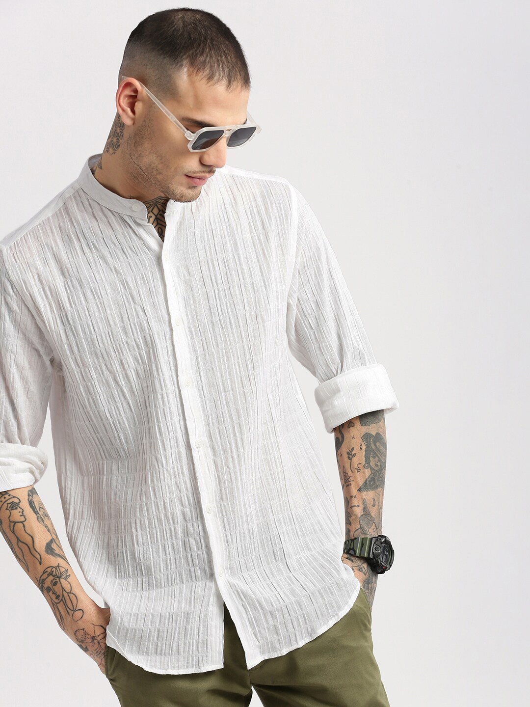 SHOWOFF Standard Slim Fit Self Design Textured Band Collar Seersucker Cotton Casual Shirt, White
SHOWOFF Standard Slim Fit Self Design Textured Band Collar Seersucker Cotton Casual Shirt, White
