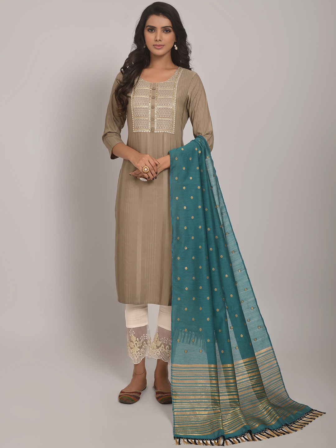 CLEMIRA Ethnic Motifs Yoke Design Thread Work Kurta With Trouser & Dupatta, Coffee brown
CLEMIRA Ethnic Motifs Yoke Design Thread Work Kurta With Trouser & Dupatta, Coffee brown