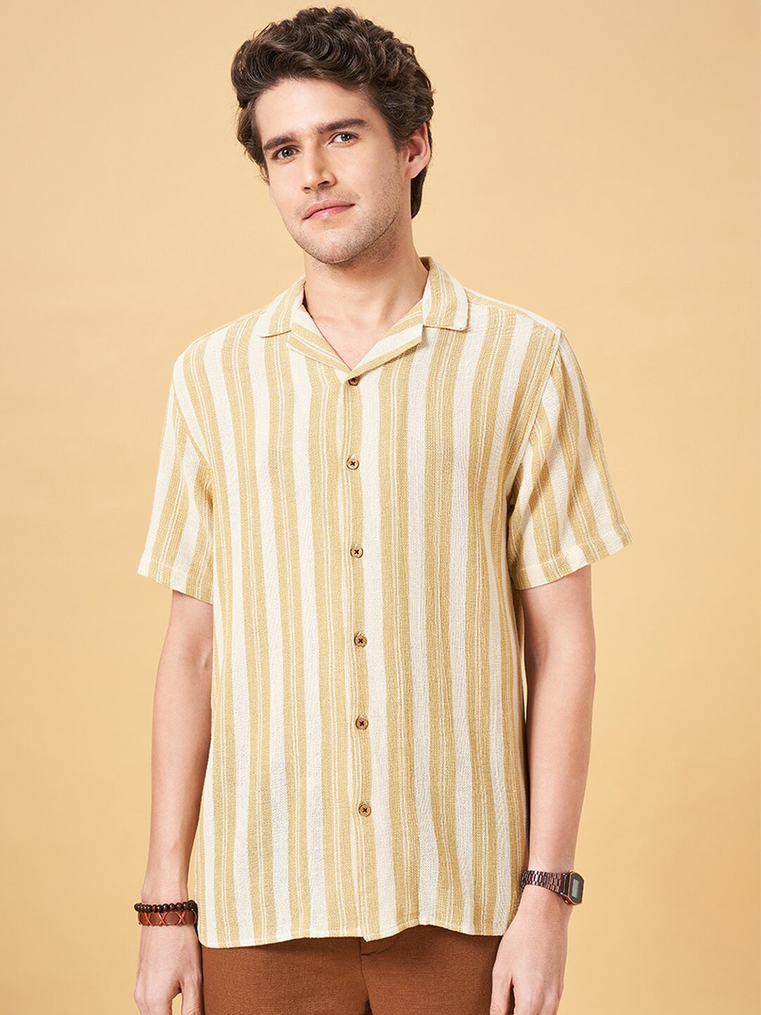 7 Alt by Pantaloons Vertical Stripes Cuban Collar Short Sleeves Cotton Casual Shirt, Off white
7 Alt by Pantaloons Vertical Stripes Cuban Collar Short Sleeves Cotton Casual Shirt, Off white