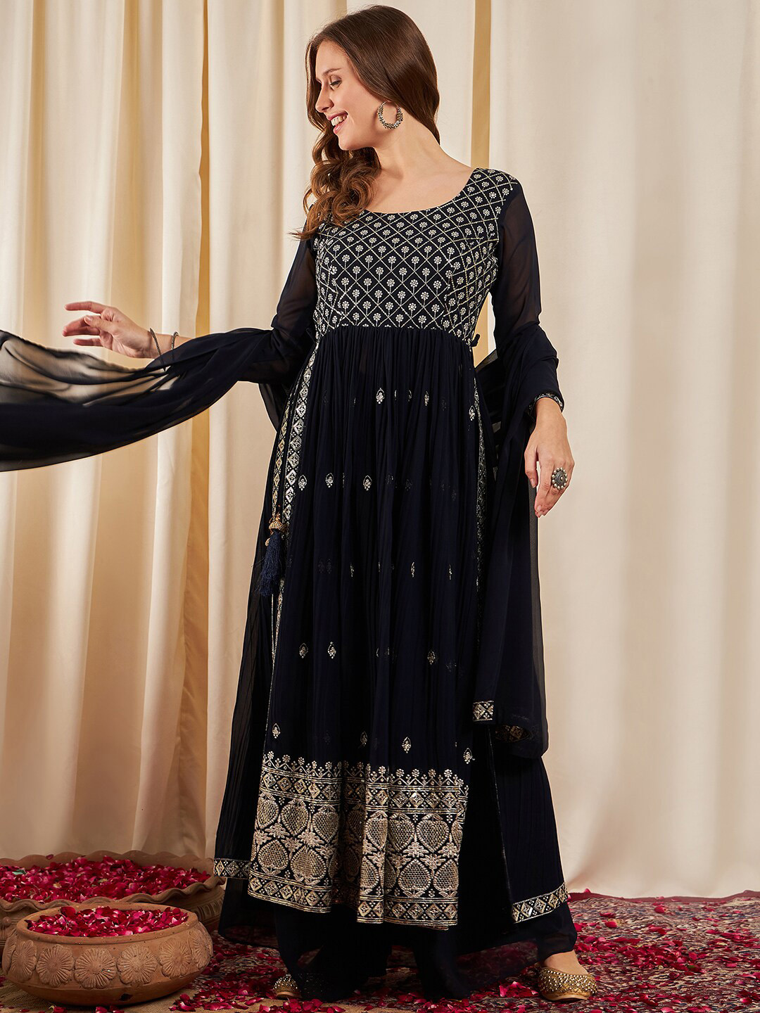 BLACK SCISSOR Ethnic Motifs Embroidered Empire Sequinned Kurta With Palazzos & Dupatta, Navy blue
BLACK SCISSOR Ethnic Motifs Embroidered Empire Sequinned Kurta With Palazzos & Dupatta, Navy blue
