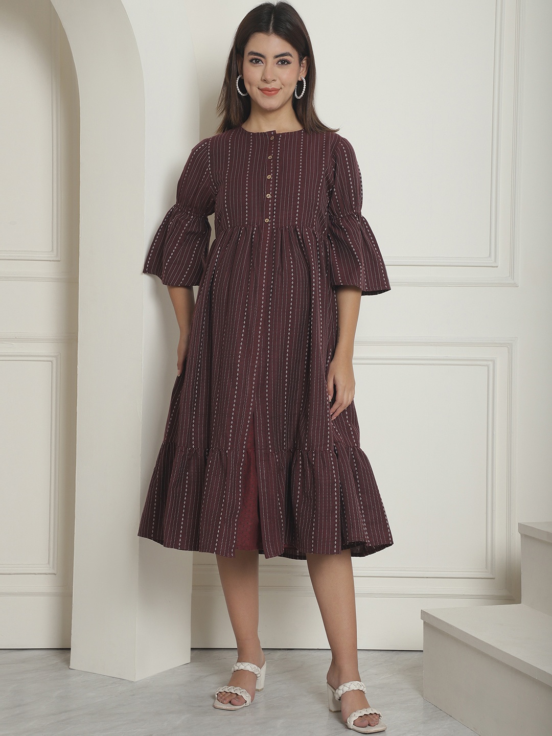 Moms Maternity Self Design Organic Cotton Maternity Ethnic Dress With Shrug, Maroon
Moms Maternity Self Design Organic Cotton Maternity Ethnic Dress With Shrug, Maroon