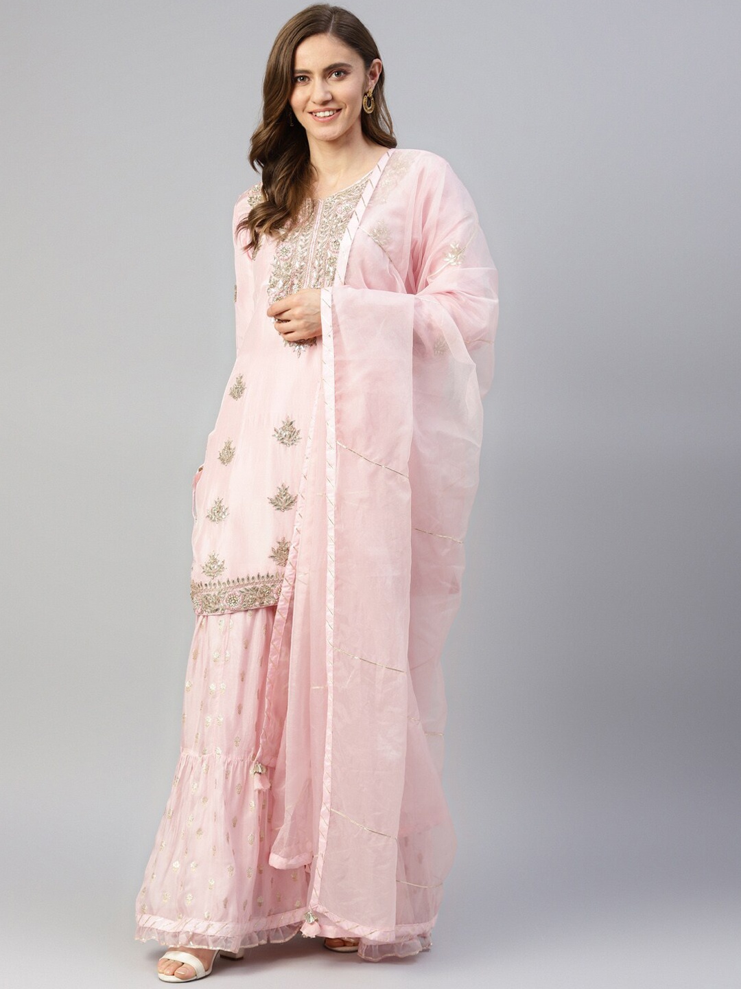 Chandbaali Floral Embroidered Regular Zardozi Chanderi Silk Kurta With Sharara & Dupatta, Pink
Chandbaali Floral Embroidered Regular Zardozi Chanderi Silk Kurta With Sharara & Dupatta, Pink