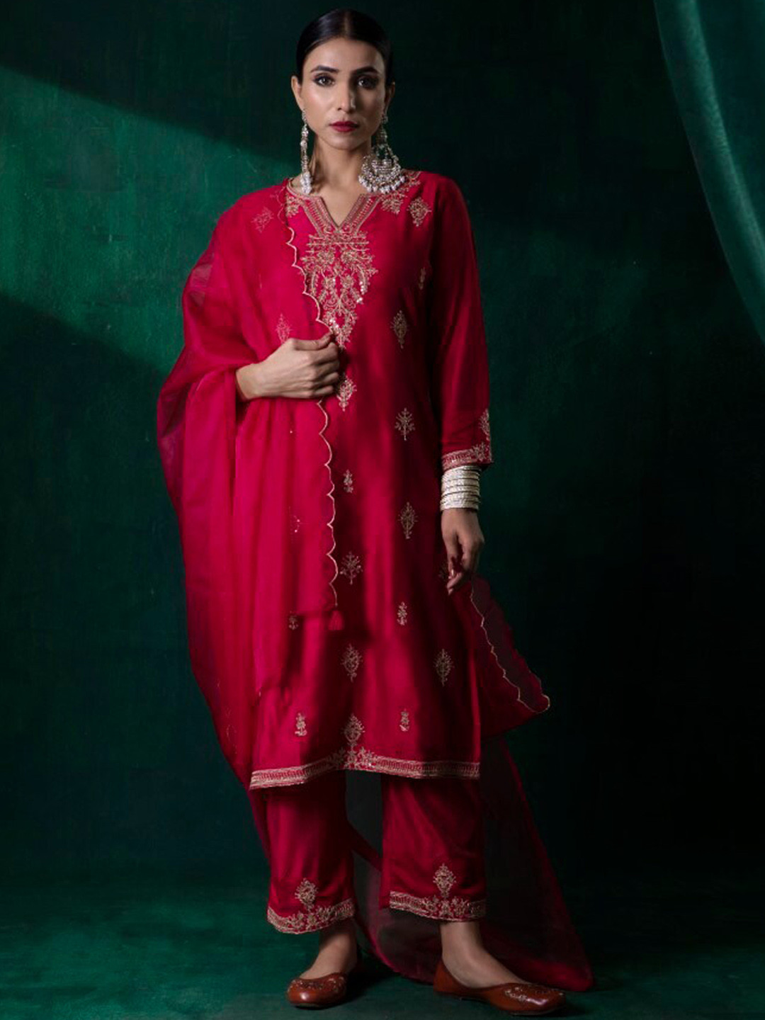 Juniper Red Ethnic Motifs Embroidered Straight Chanderi Silk Kurta With Trousers & Dupatta
Juniper Red Ethnic Motifs Embroidered Straight Chanderi Silk Kurta With Trousers & Dupatta