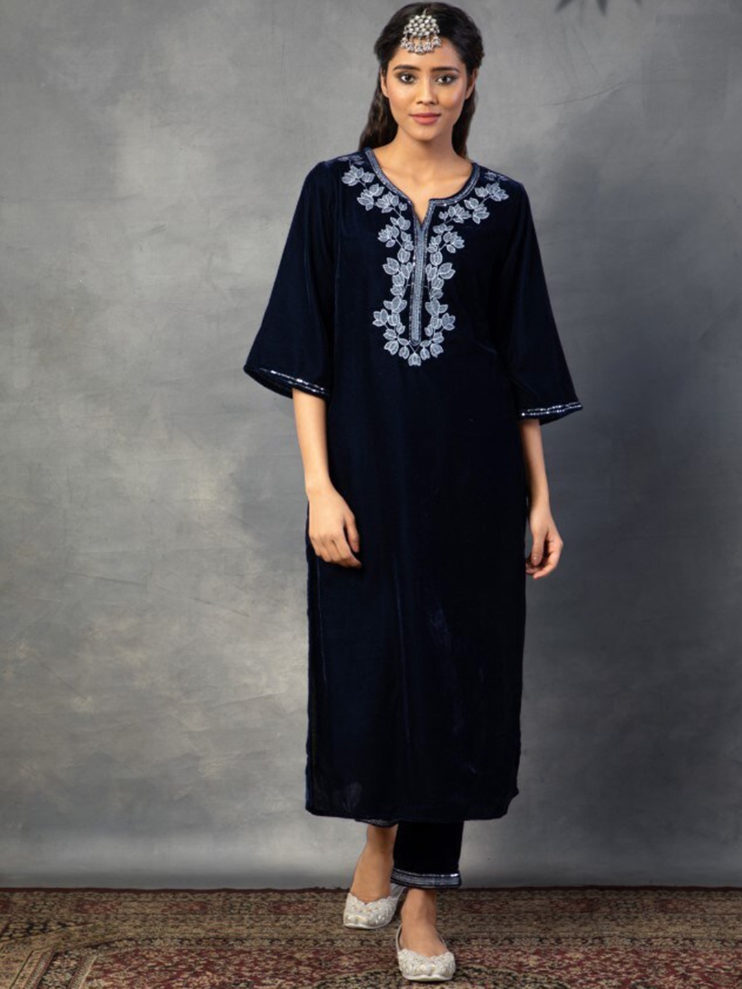 Juniper Navy Blue Floral Embroidered Three-Quarter Sleeves Straight Kurta With Trouser
Juniper Navy Blue Floral Embroidered Three-Quarter Sleeves Straight Kurta With Trouser