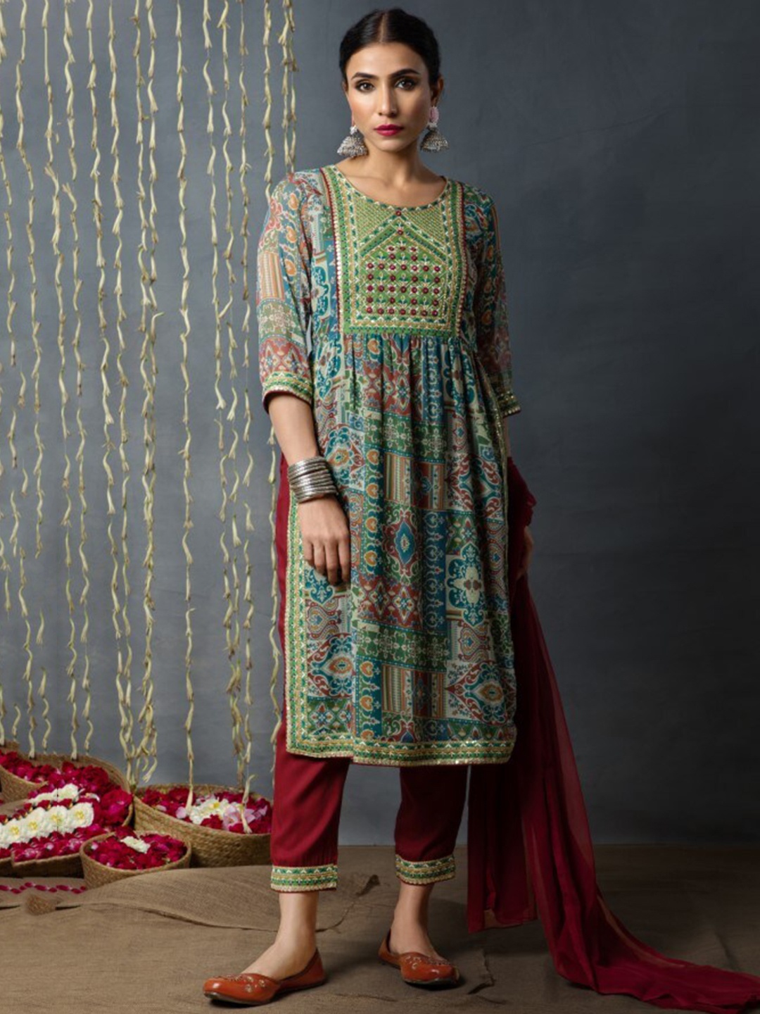 Juniper Green Ethnic Motifs Printed Straight High Slit Kurta With Trousers & Dupatta
Juniper Green Ethnic Motifs Printed Straight High Slit Kurta With Trousers & Dupatta