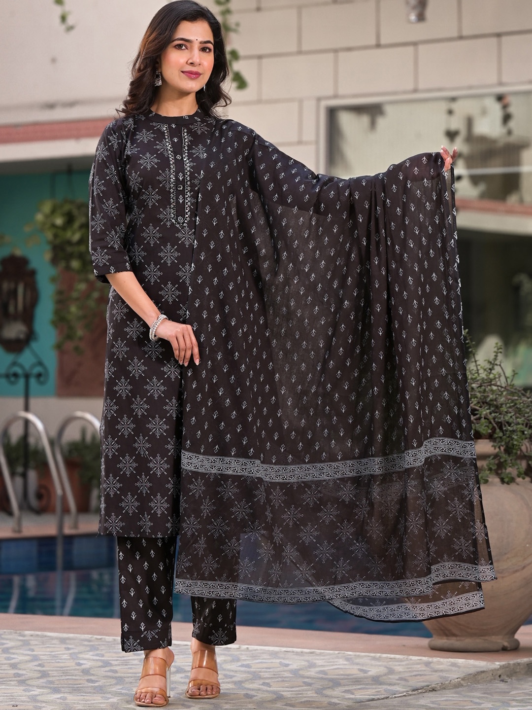 The Kapas Printed Band Collar Pure Cotton Straight Kurti With Trousers & Dupatta, Black
The Kapas Printed Band Collar Pure Cotton Straight Kurti With Trousers & Dupatta, Black