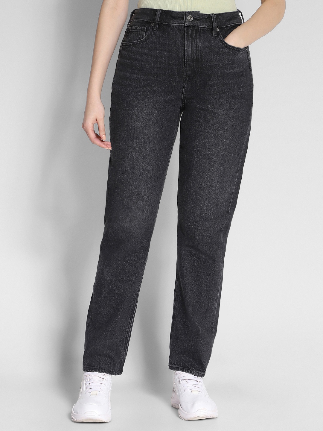 AMERICAN EAGLE OUTFITTERS Women Strigid Mid-Rise Clean Look Stretchable Jeans, Black
AMERICAN EAGLE OUTFITTERS Women Strigid Mid-Rise Clean Look Stretchable Jeans, Black