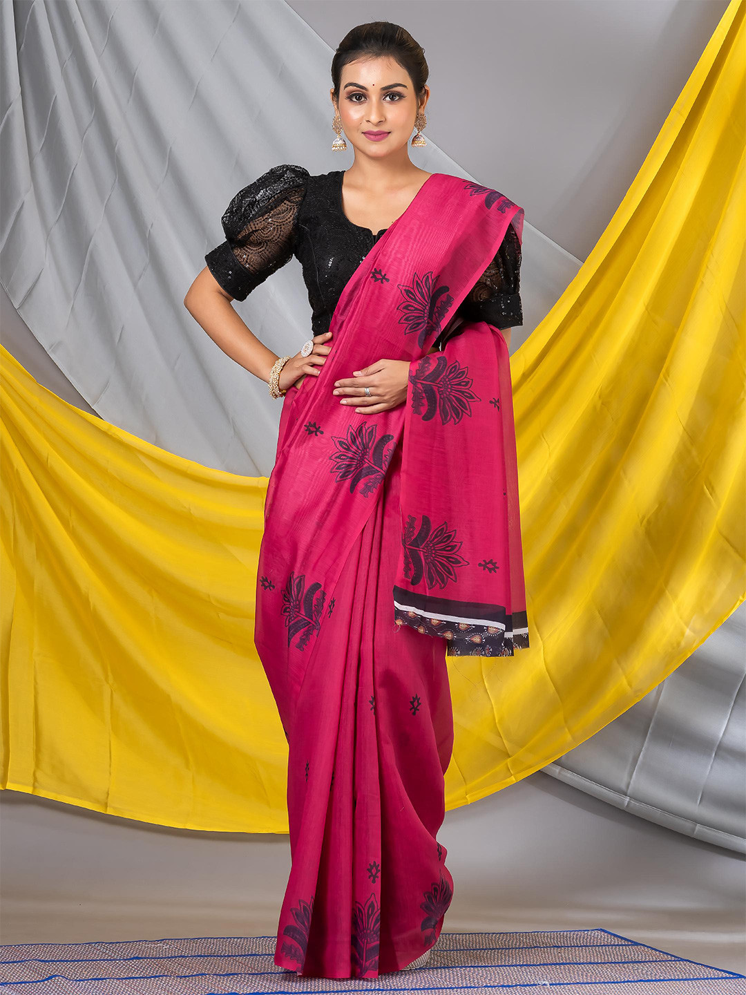 MAHALASA Floral Printed Saree, Pink
MAHALASA Floral Printed Saree, Pink