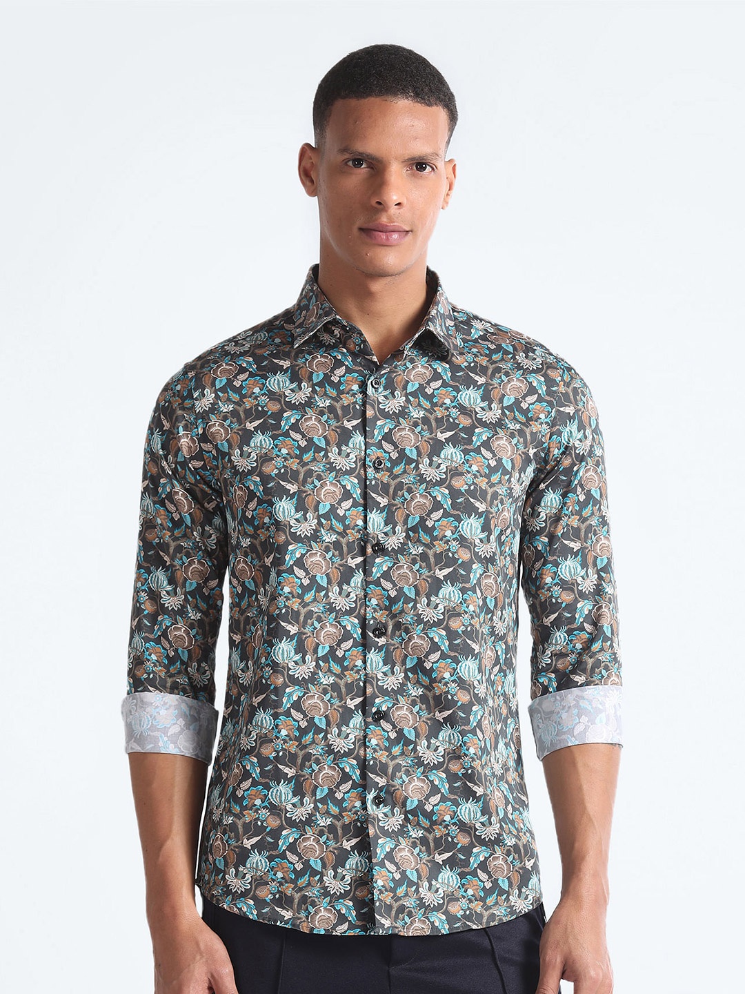 Flying Machine Spread Collar Slim Fit Floral Opaque Printed Cotton Casual Shirt, Black
Flying Machine Spread Collar Slim Fit Floral Opaque Printed Cotton Casual Shirt, Black