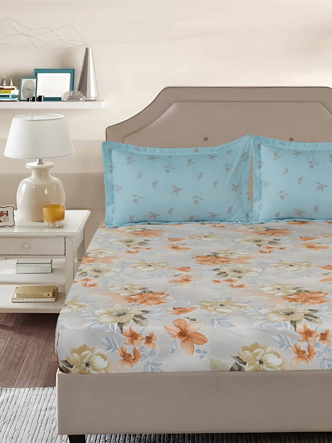 GAPU & BALY Brown & Beige Floral Printed Fitted 140 TC King Bedsheet With 2 Pillow Covers
GAPU & BALY Brown & Beige Floral Printed Fitted 140 TC King Bedsheet With 2 Pillow Covers