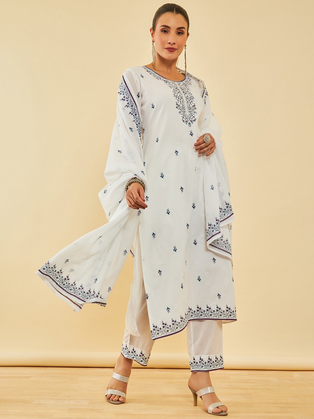 Soch Ethnic Motifs Printed Regular Pure Cotton Kurta with Trousers & With Dupatta, White
Soch Ethnic Motifs Printed Regular Pure Cotton Kurta with Trousers & With Dupatta, White