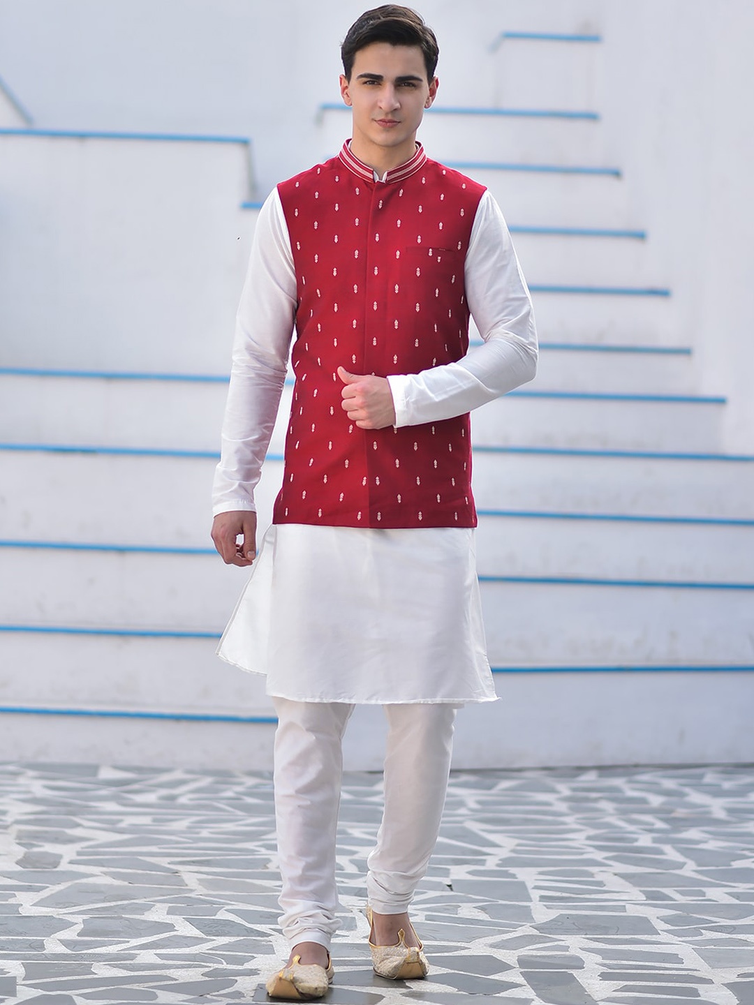 HOUSE OF DEYANN Ethnic Motifs Regular Kurta With Churidar & Woven Design Nehru Jacket, Red
HOUSE OF DEYANN Ethnic Motifs Regular Kurta With Churidar & Woven Design Nehru Jacket, Red