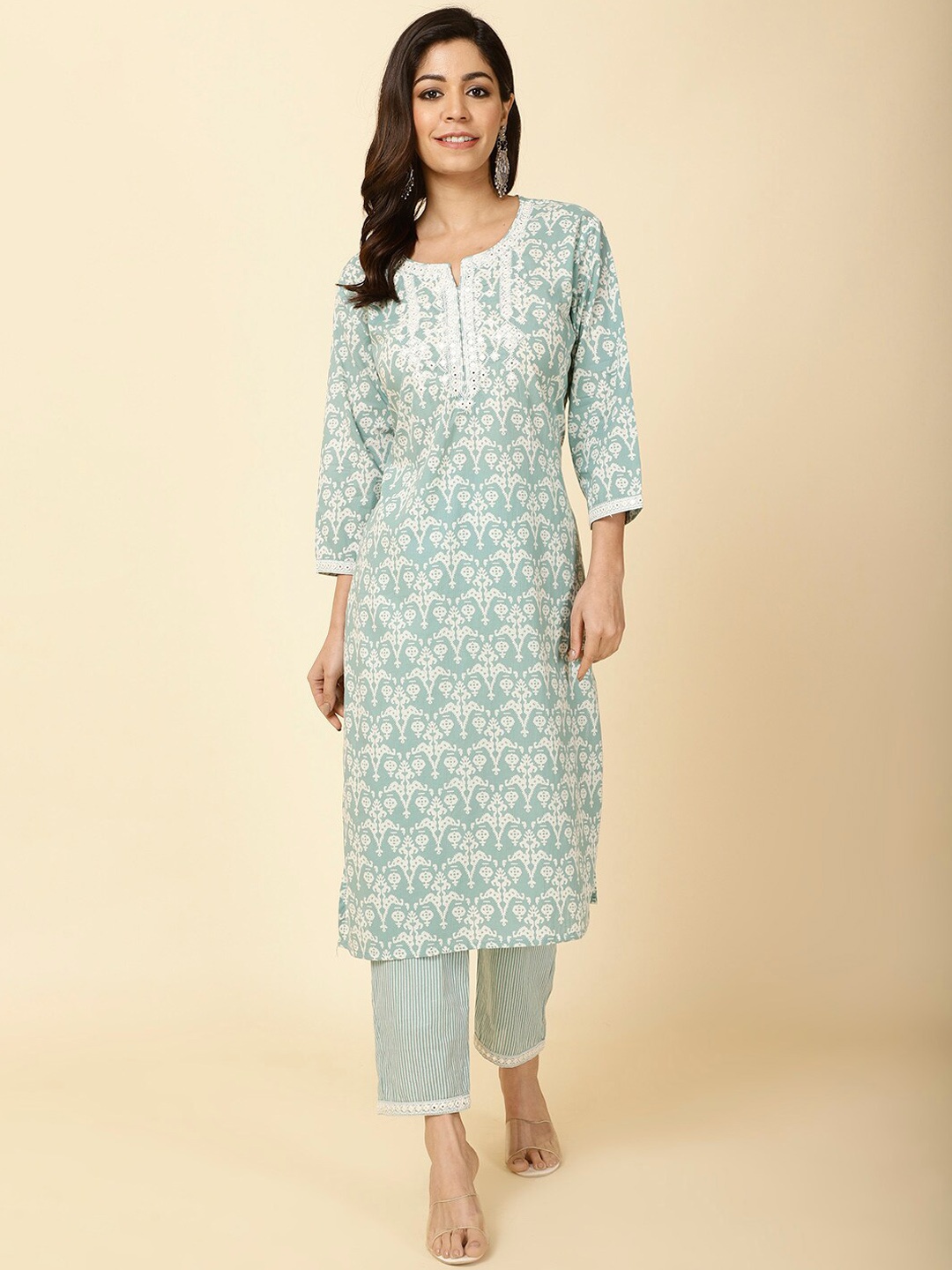 Meena Bazaar Round Neck Three Quarter Sleeves Floral Printed Regular Kurta with Trousers, Sea green
Meena Bazaar Round Neck Three Quarter Sleeves Floral Printed Regular Kurta with Trousers, Sea green