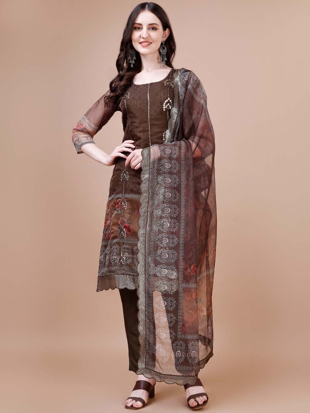 Meena Bazaar Round Neck Ethnic Motifs Printed Regular Kurta with Trousers & With Dupatta, Brown
Meena Bazaar Round Neck Ethnic Motifs Printed Regular Kurta with Trousers & With Dupatta, Brown
