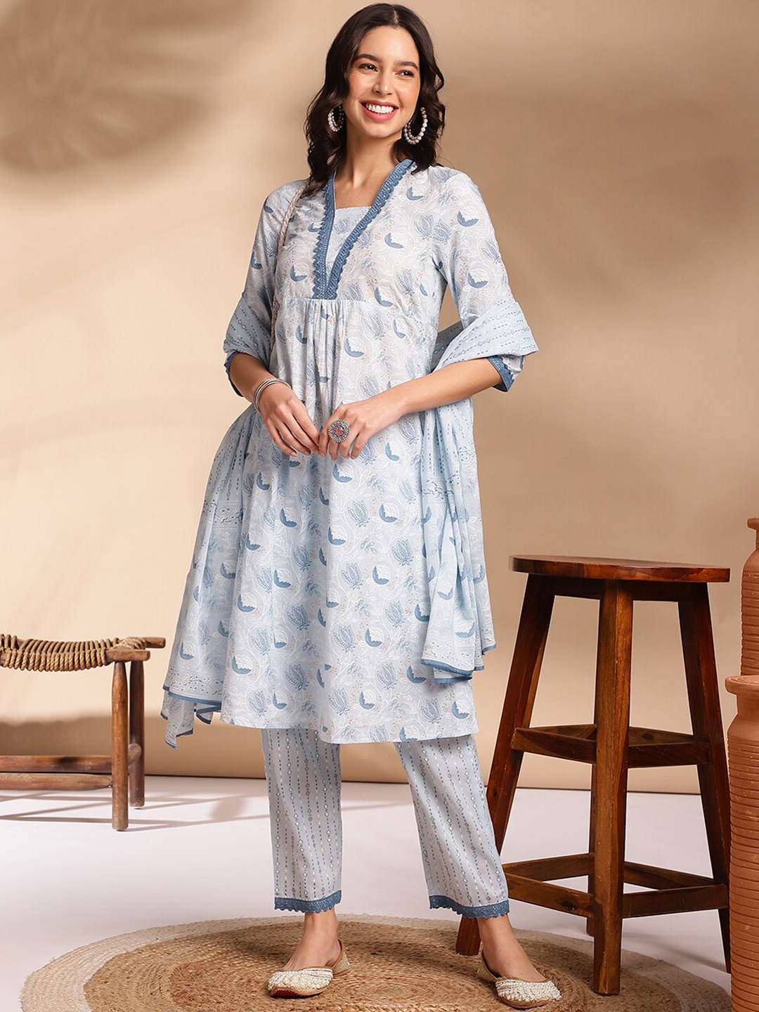 Anouk Floral Printed V-Neck Three-Quarter Sleeves Gotta Patti Pure Cotton Kurta Set, Blue
Anouk Floral Printed V-Neck Three-Quarter Sleeves Gotta Patti Pure Cotton Kurta Set, Blue