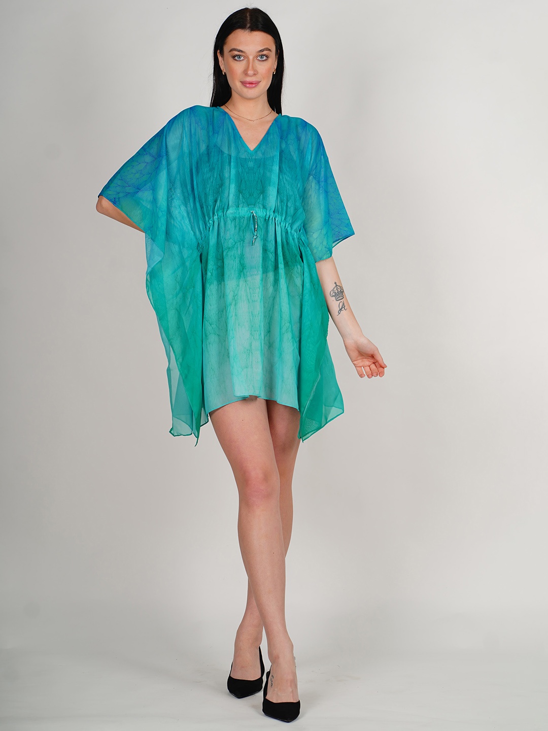 Rajoria Instyle Abstract Printed Kimono Sleeves Georgette Kaftan Swimwear Cover Up Dress, Turquoise blue
Rajoria Instyle Abstract Printed Kimono Sleeves Georgette Kaftan Swimwear Cover Up Dress, Turquoise blue