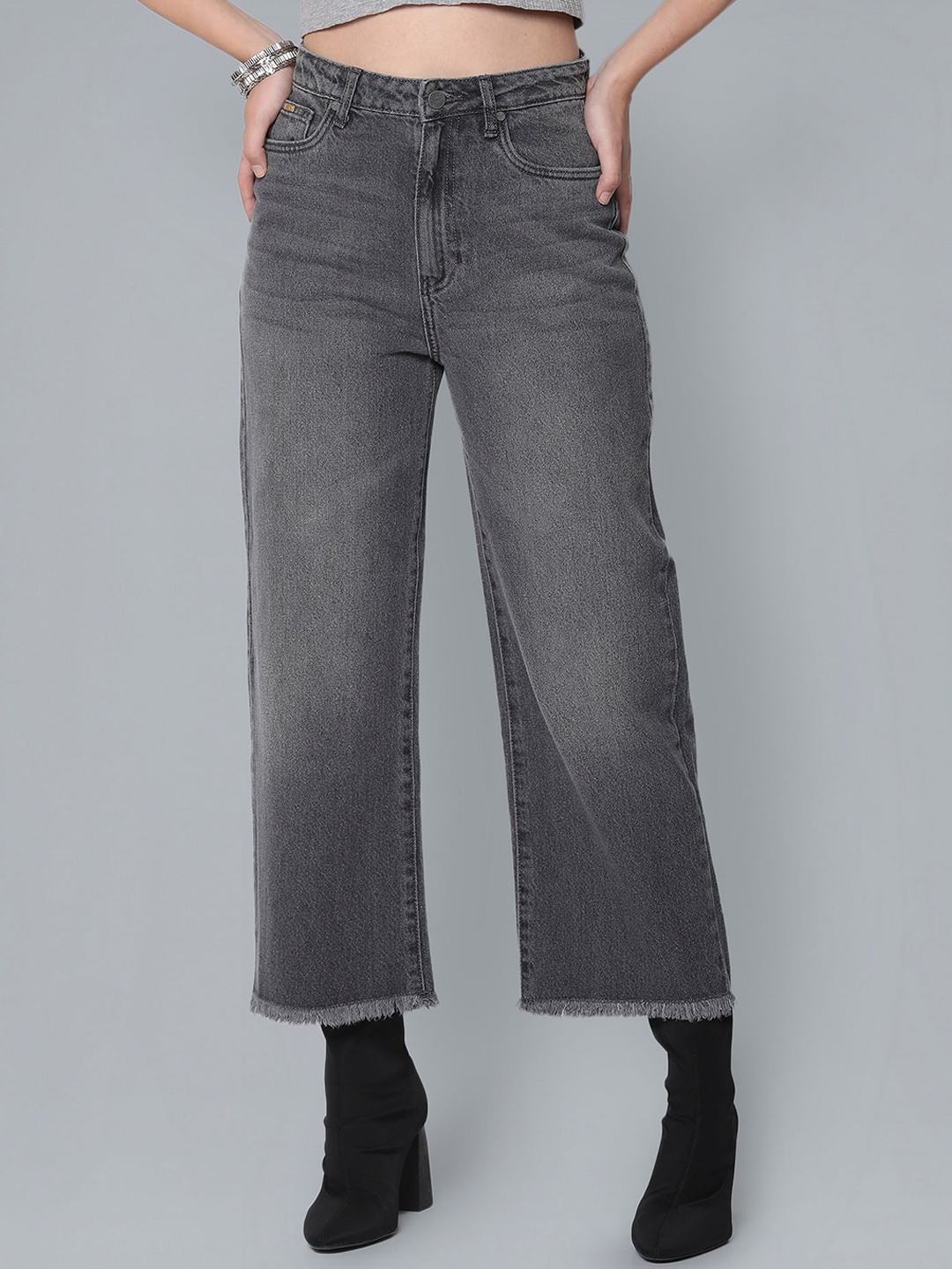 Flying Machine Women Bootcut High-Rise Light Fade Pure Cotton Cropped Jeans, Grey
Flying Machine Women Bootcut High-Rise Light Fade Pure Cotton Cropped Jeans, Grey