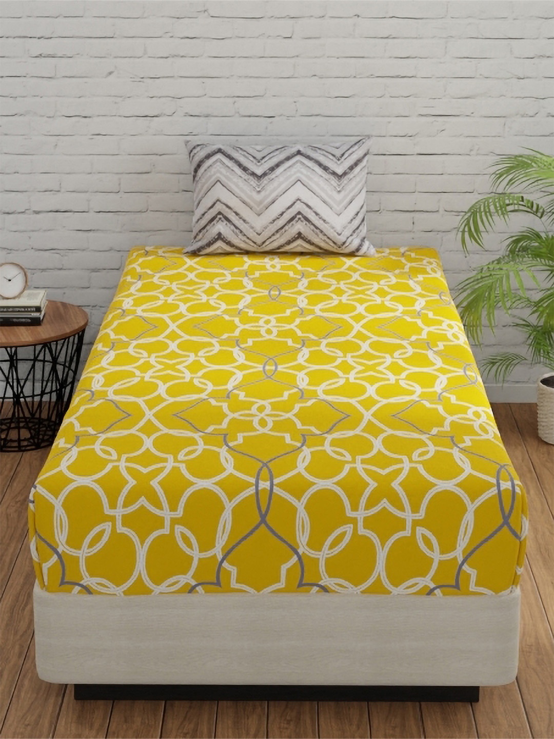 Huesland Grey & Yellow Ethnic Motifs Cotton 144 TC Single Bedsheet with 1 Pillow Covers
Huesland Grey & Yellow Ethnic Motifs Cotton 144 TC Single Bedsheet with 1 Pillow Covers