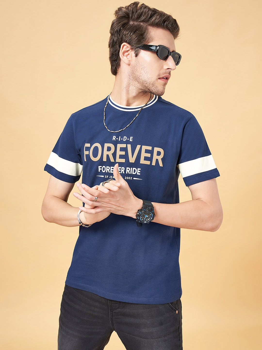 SF JEANS by Pantaloons Typography Printed Cotton Raw Edge Slim Fit T-shirt, Navy blue
SF JEANS by Pantaloons Typography Printed Cotton Raw Edge Slim Fit T-shirt, Navy blue