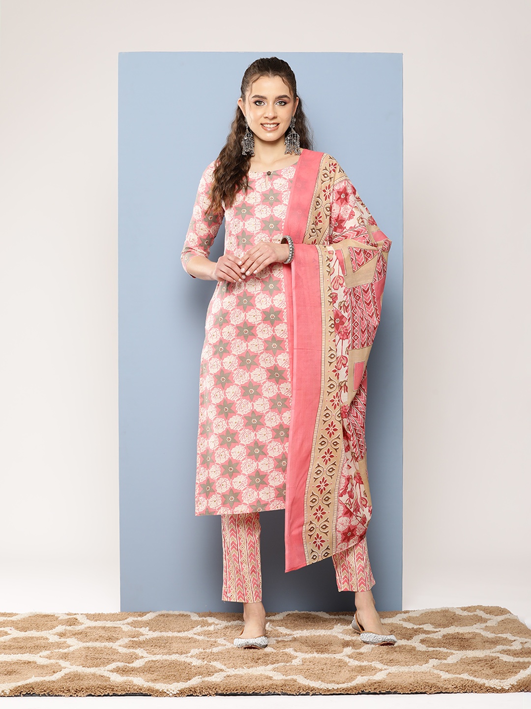 Aarika Women Ethnic Motifs Printed Regular Pure Cotton Kurta with Trousers & With Dupatta, Pink
Aarika Women Ethnic Motifs Printed Regular Pure Cotton Kurta with Trousers & With Dupatta, Pink