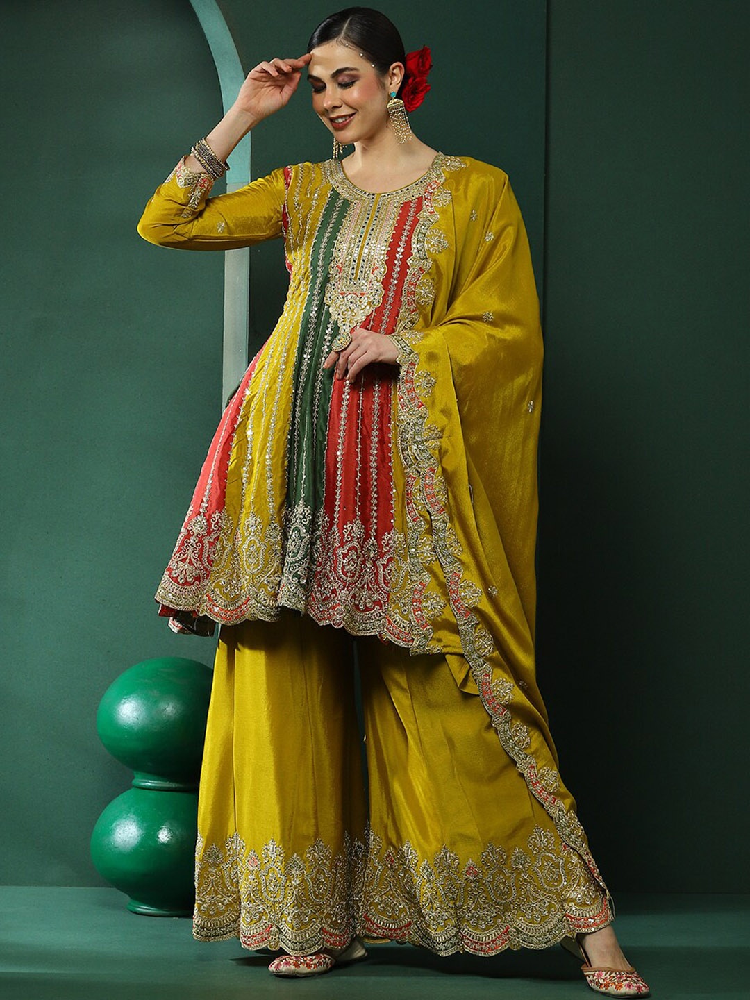 AKS Couture Colourblocked Embroidered Regular Thread Work Kurta with Sharara & Dupatta, Yellow
AKS Couture Colourblocked Embroidered Regular Thread Work Kurta with Sharara & Dupatta, Yellow