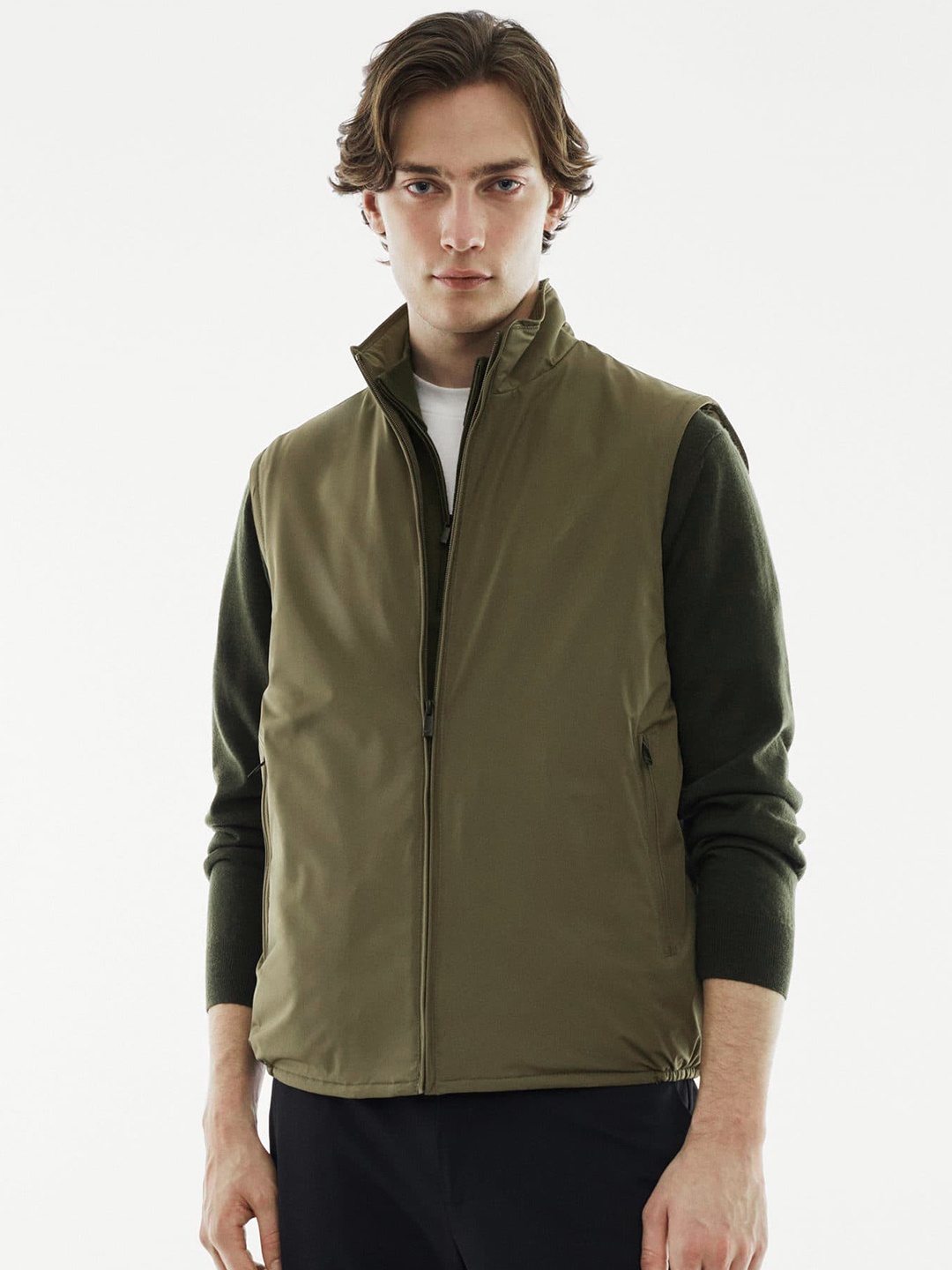 MANGO MAN Performance Mock Collar Water-Resistant Lightweight Padded Gilet Jacket, Olive
MANGO MAN Performance Mock Collar Water-Resistant Lightweight Padded Gilet Jacket, Olive