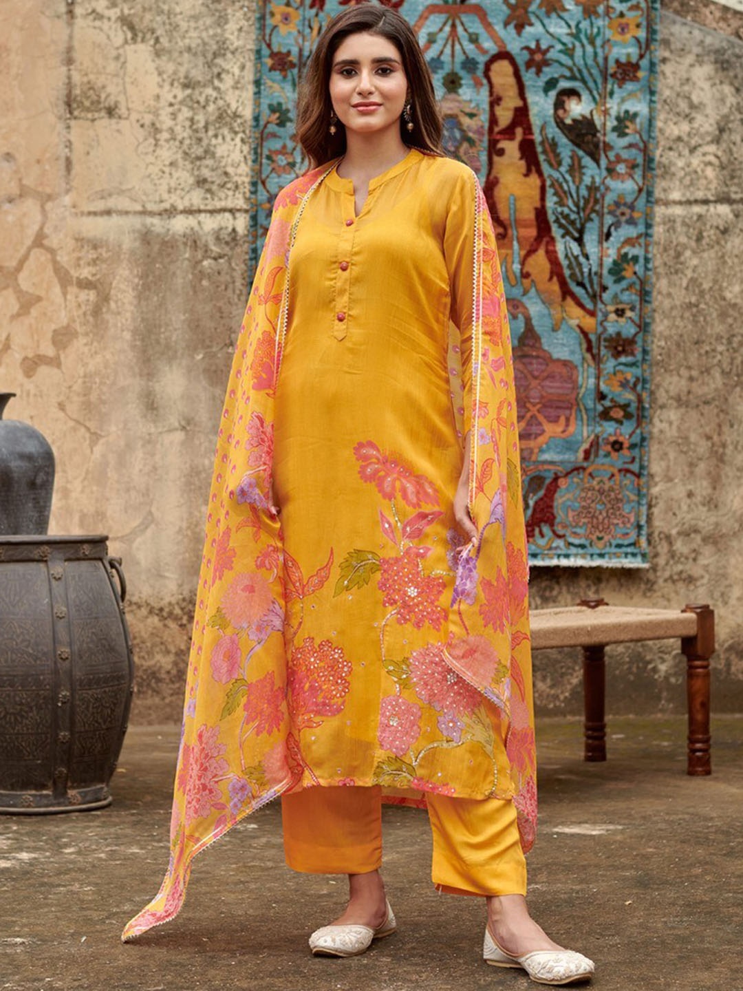KARAJ JAIPUR Floral Printed Mandarin Collar Gota Patti Kurta with Palazzos & Dupatta, Yellow
KARAJ JAIPUR Floral Printed Mandarin Collar Gota Patti Kurta with Palazzos & Dupatta, Yellow