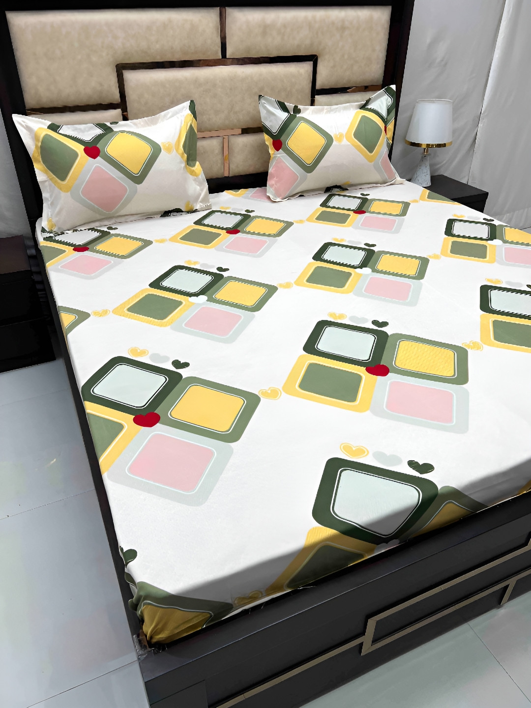 Pure Decor Leisure Fur White Geometric Cotton 250 TC King Bedsheet With 2 Pillow Covers
Pure Decor Leisure Fur White Geometric Cotton 250 TC King Bedsheet With 2 Pillow Covers