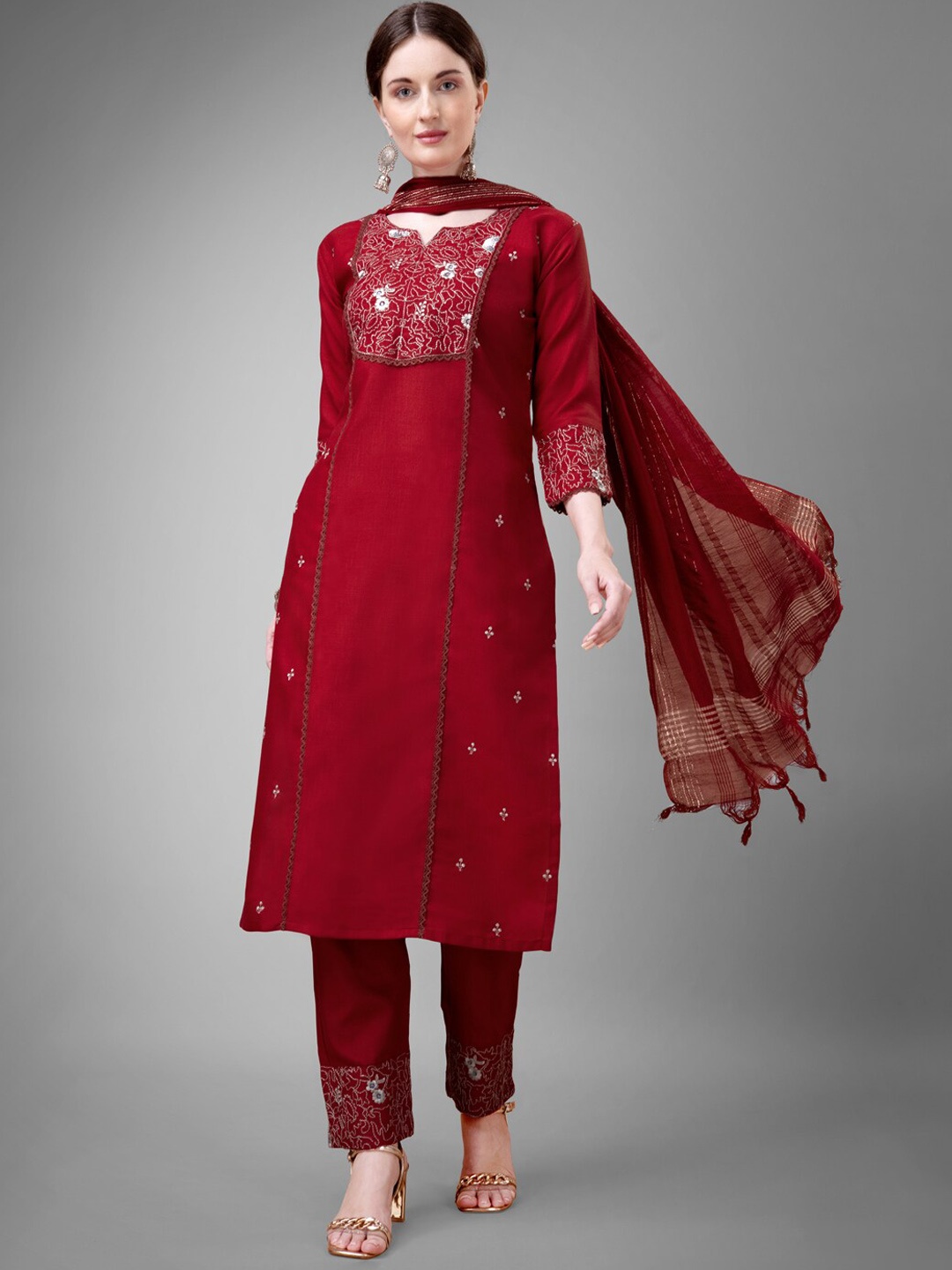 ARADHNA Ethnic Motifs Embroidered Regular Thread Work Kurta With Trousers & Dupatta, Maroon
ARADHNA Ethnic Motifs Embroidered Regular Thread Work Kurta With Trousers & Dupatta, Maroon