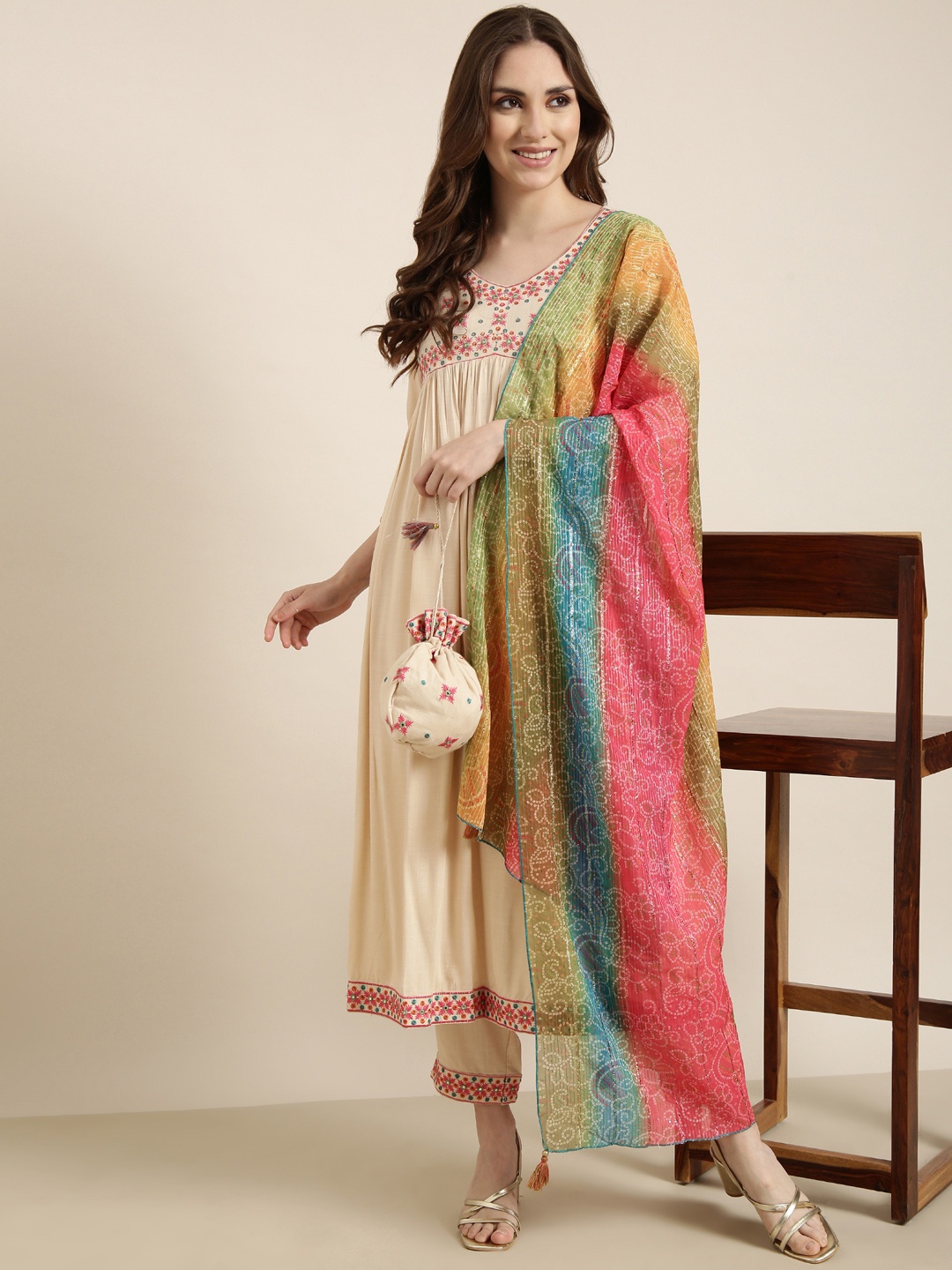 SHOWOFF Floral Embroidered Empire Thread Work Anarkali Kurta with Trousers & Dupatta, Beige
SHOWOFF Floral Embroidered Empire Thread Work Anarkali Kurta with Trousers & Dupatta, Beige