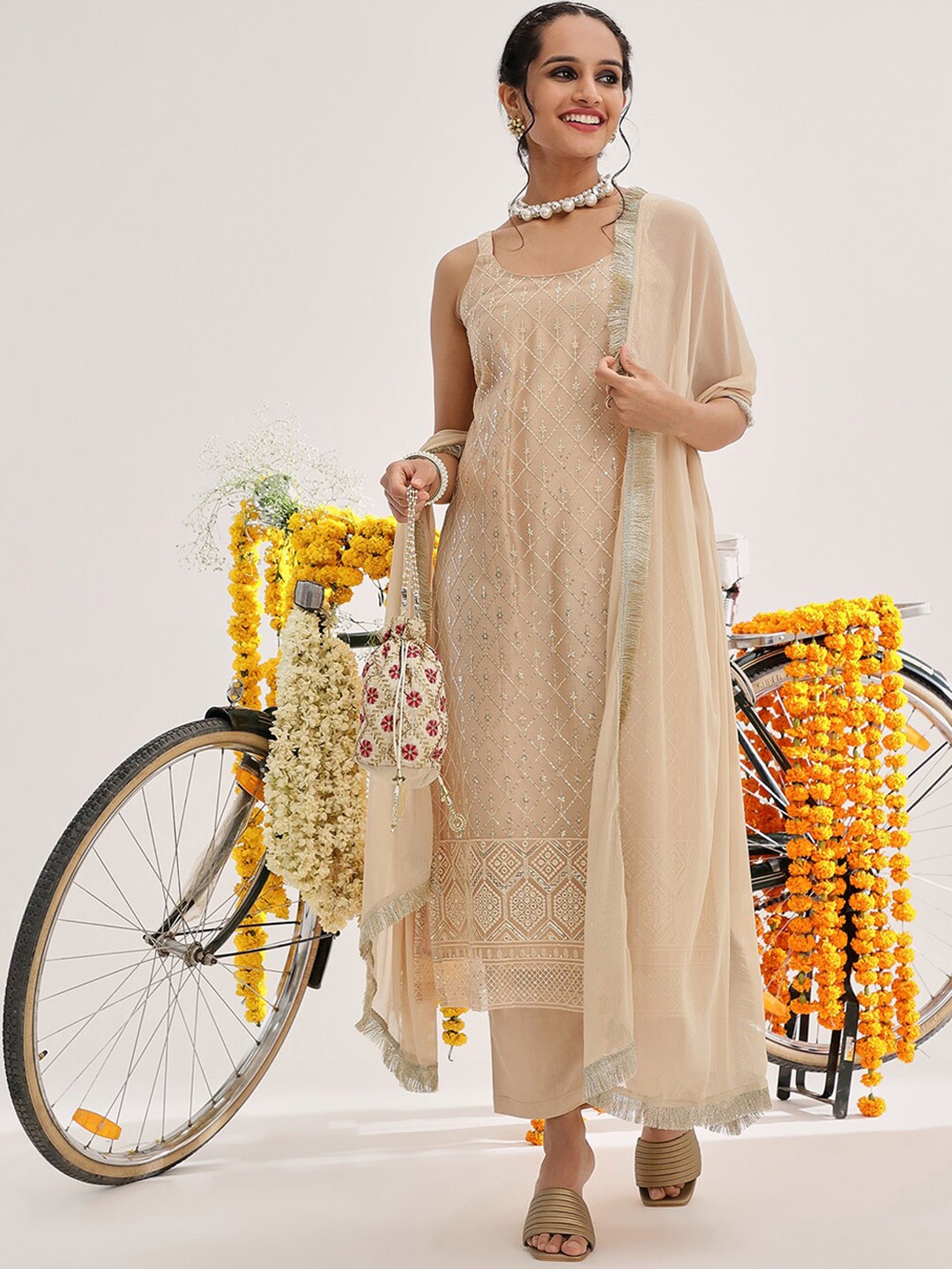 KALINI Ethnic Motifs Embroidered Regular Sequinned Kurta with Trousers & Dupatta, Cream
KALINI Ethnic Motifs Embroidered Regular Sequinned Kurta with Trousers & Dupatta, Cream