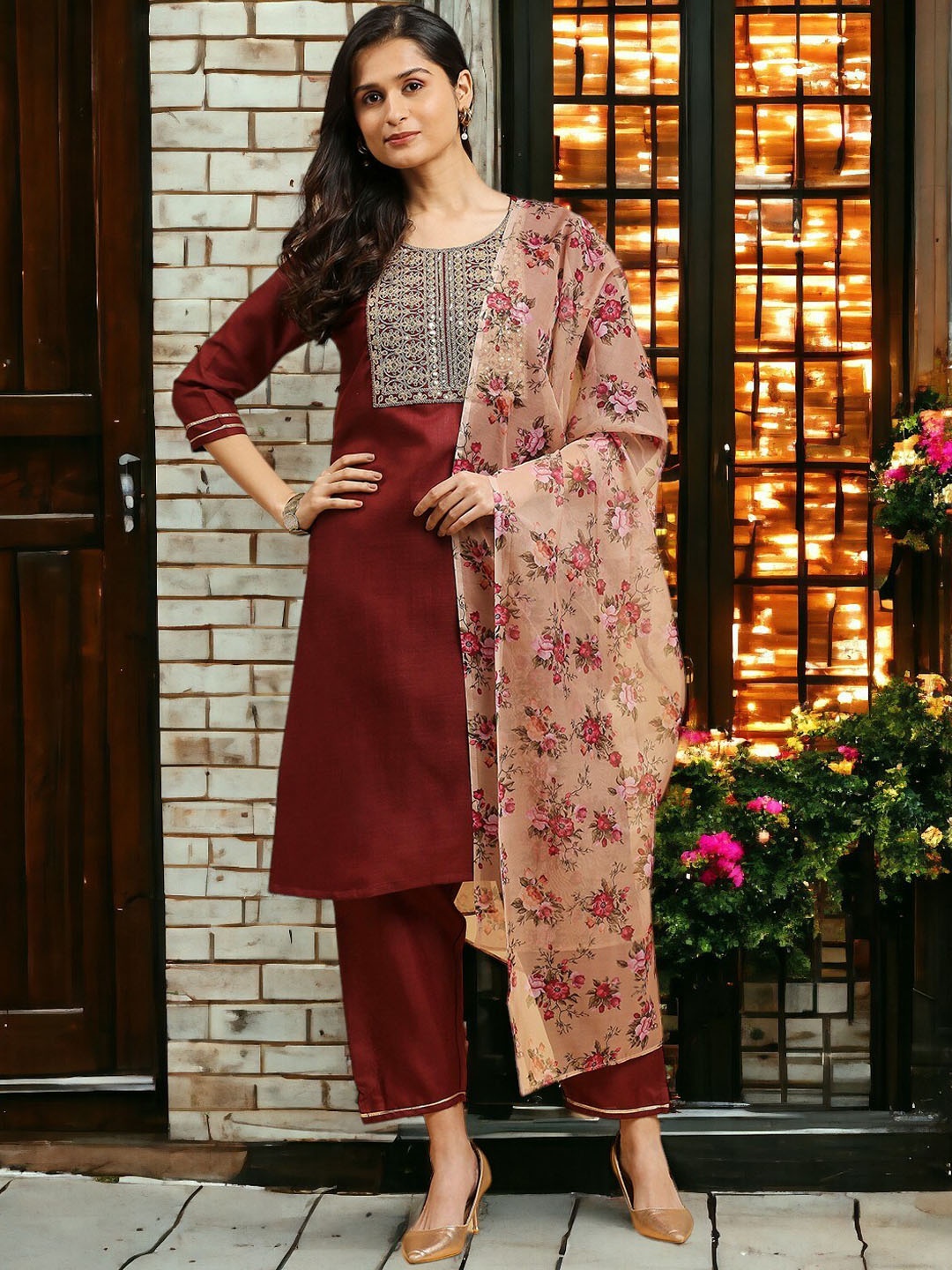 MORLY Ethnic Motifs Embroidered Regular Sequinned Kurta with Trousers & Dupatta, Maroon
MORLY Ethnic Motifs Embroidered Regular Sequinned Kurta with Trousers & Dupatta, Maroon