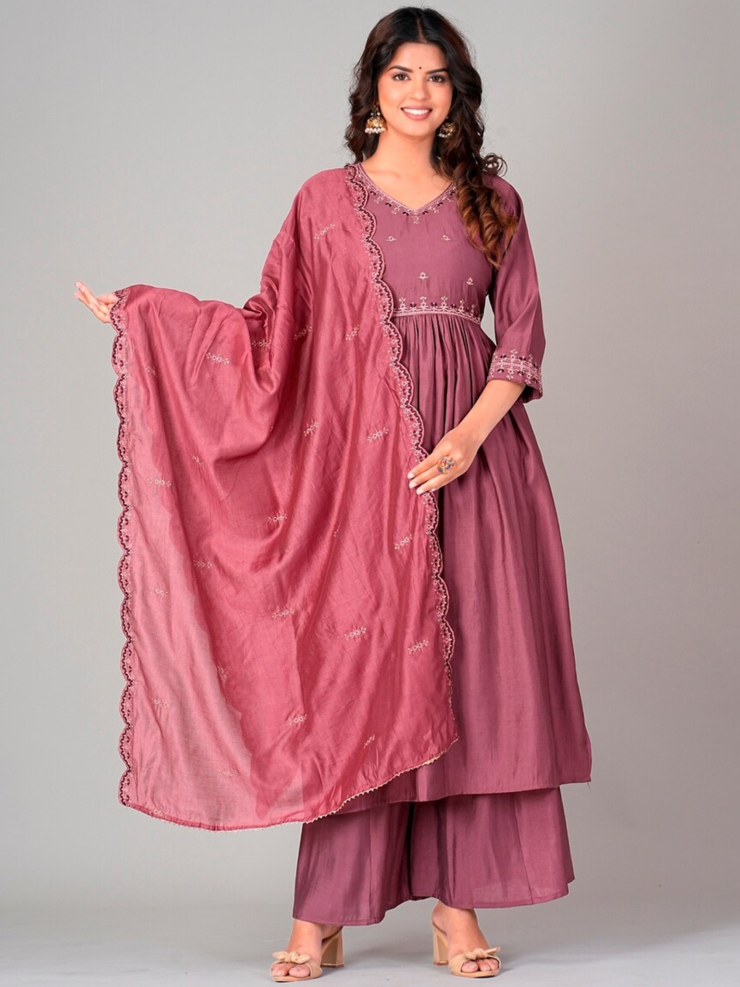 DARIAN Ethnic Motifs Embroidered Regular Thread Work Kurta with Palazzos & Dupatta, Maroon
DARIAN Ethnic Motifs Embroidered Regular Thread Work Kurta with Palazzos & Dupatta, Maroon