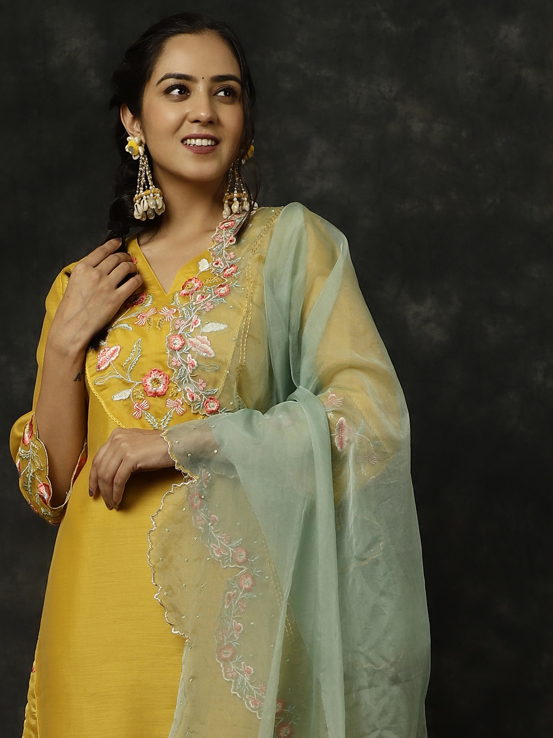 Jaipur Kurti Floral Embroidered V-Neck Aari Work Straight Kurta with Trousers & Dupatta, Mustard
Jaipur Kurti Floral Embroidered V-Neck Aari Work Straight Kurta with Trousers & Dupatta, Mustard