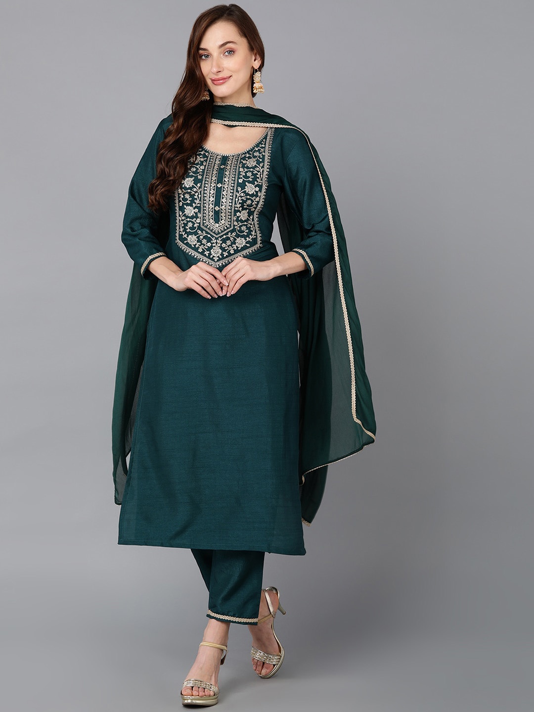KALINI Ethnic Motifs Yoke Design Regular Sequinned Kurta with Trousers & With Dupatta, Green
KALINI Ethnic Motifs Yoke Design Regular Sequinned Kurta with Trousers & With Dupatta, Green
