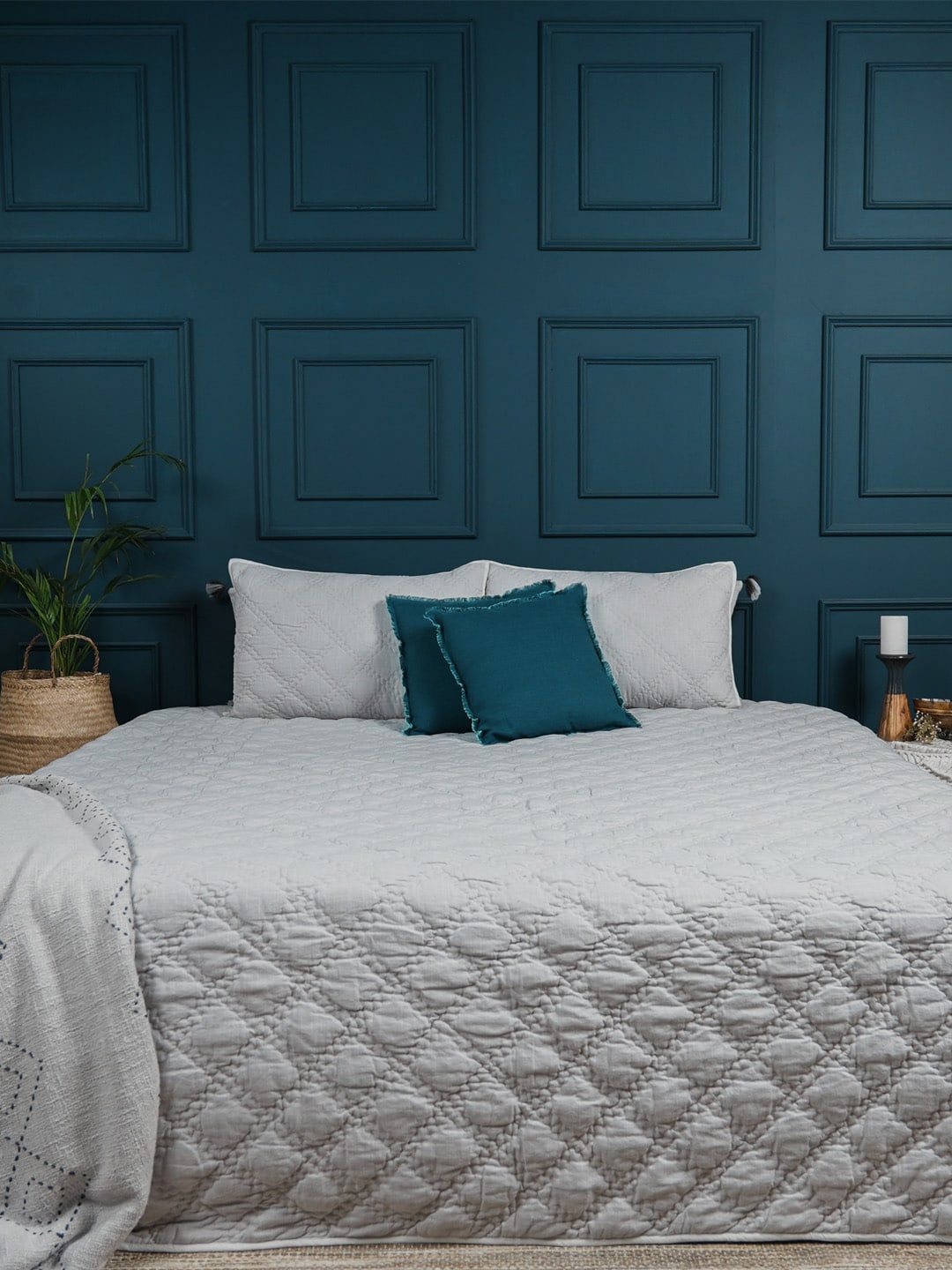 Amora Elsa D Bed Spread Grey 3 Pcs Set Cotton Double King Bed Spread With 2 Pillow Covers
Amora Elsa D Bed Spread Grey 3 Pcs Set Cotton Double King Bed Spread With 2 Pillow Covers