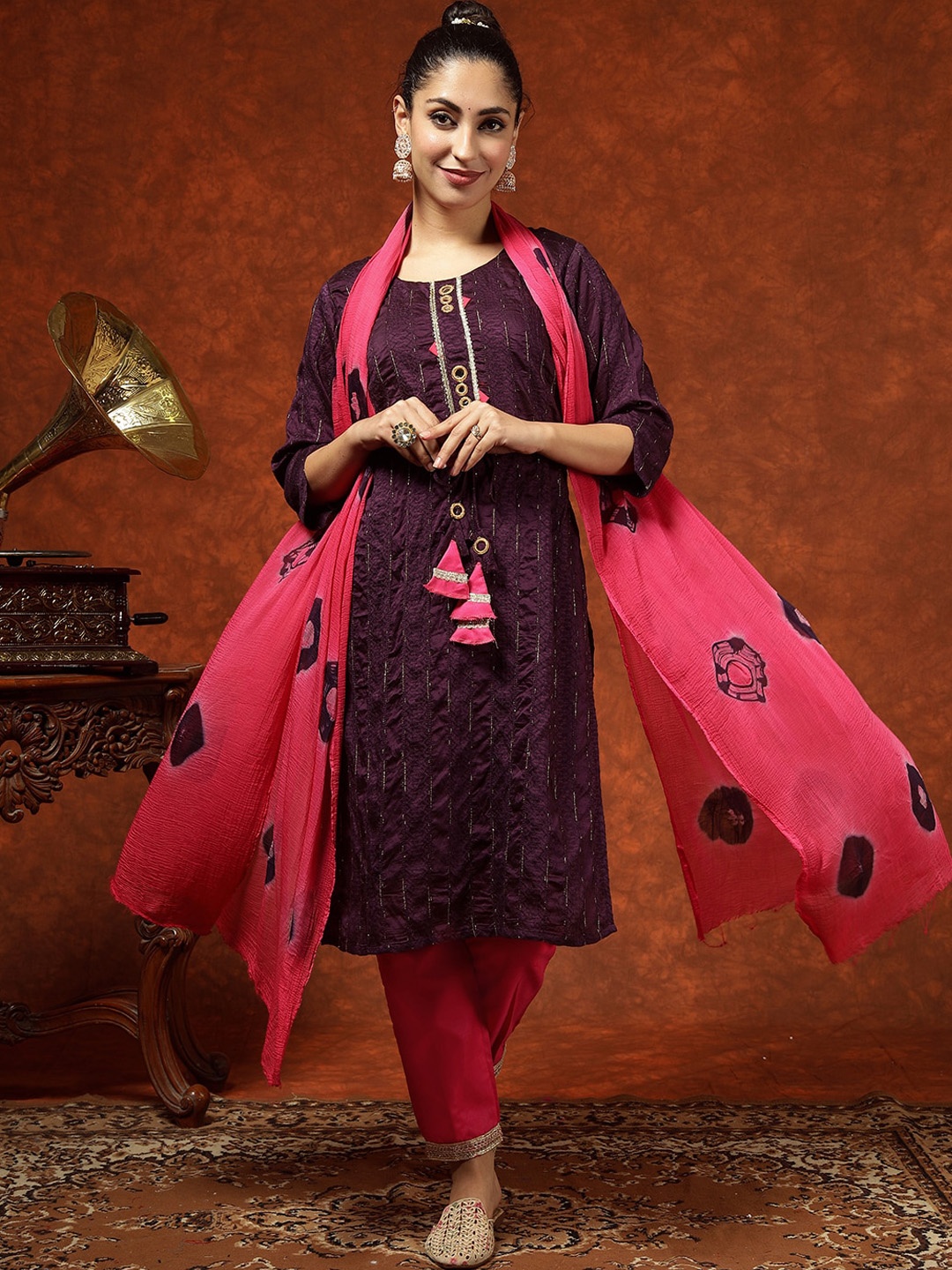 KALINI Ethnic Motifs Embroidered Regular Chanderi Silk Kurta With Trousers & Dupatta, Purple
KALINI Ethnic Motifs Embroidered Regular Chanderi Silk Kurta With Trousers & Dupatta, Purple