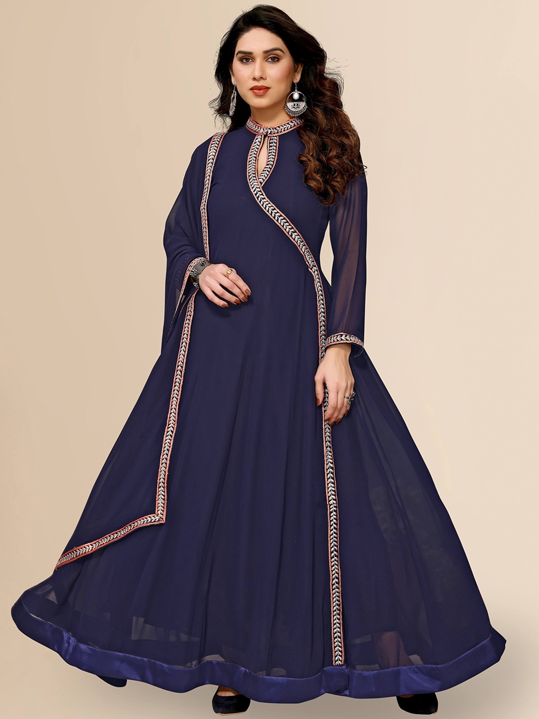 TITANIUM SILK INDUSTRIES PVT. LTD. Keyhole Neck Regular Kurta with Trousers & With Dupatta, Navy blue
TITANIUM SILK INDUSTRIES PVT. LTD. Keyhole Neck Regular Kurta with Trousers & With Dupatta, Navy blue