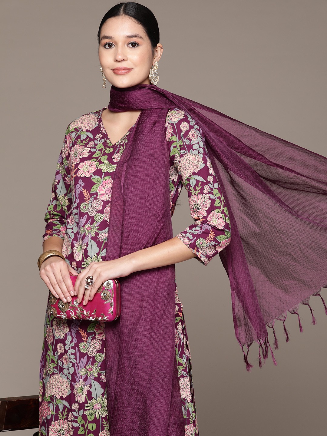 Readiprint Women Floral Printed Regular Sequinned Pure Cotton Kurta with Patiala & With Dupatta, Purple
Readiprint Women Floral Printed Regular Sequinned Pure Cotton Kurta with Patiala & With Dupatta, Purple
